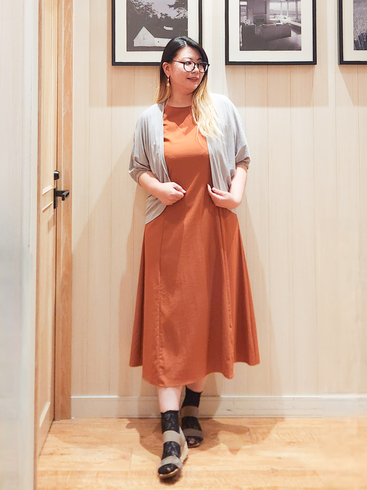れーやんさんの「SHOO･LA･RUE｜【UV/体型カバー】冷房や朝晩の冷え込み対策にも さらとろ5分袖カーディガン」を使ったコーディネート
