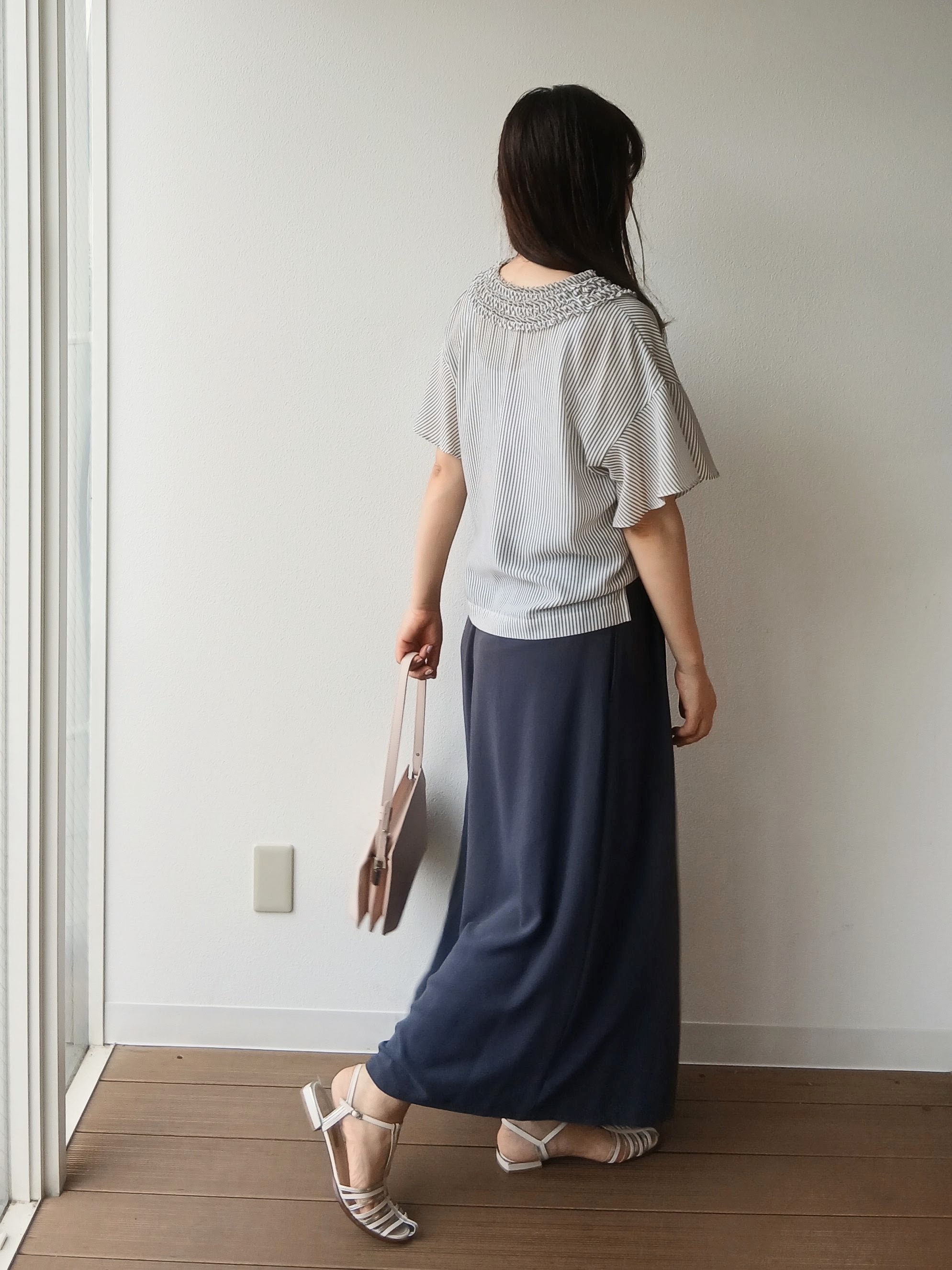 なみきさんの「UNTITLED｜【接触冷感/通気性/洗える】Vネックフリルブラウス」を使ったコーディネート