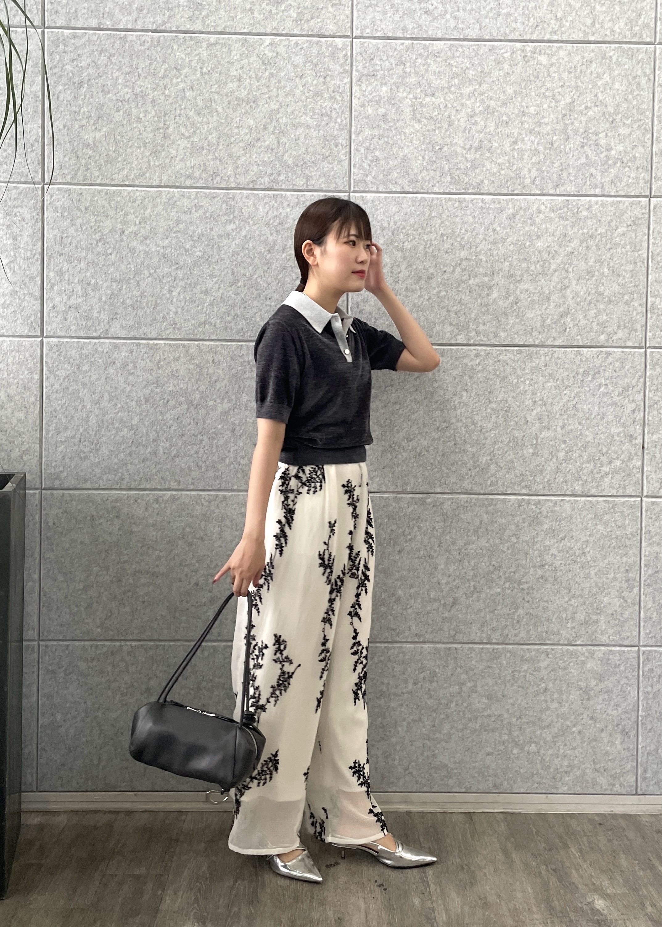 Renoさんの「INDIVI｜バイカラーモールポロニット」を使ったコーディネート