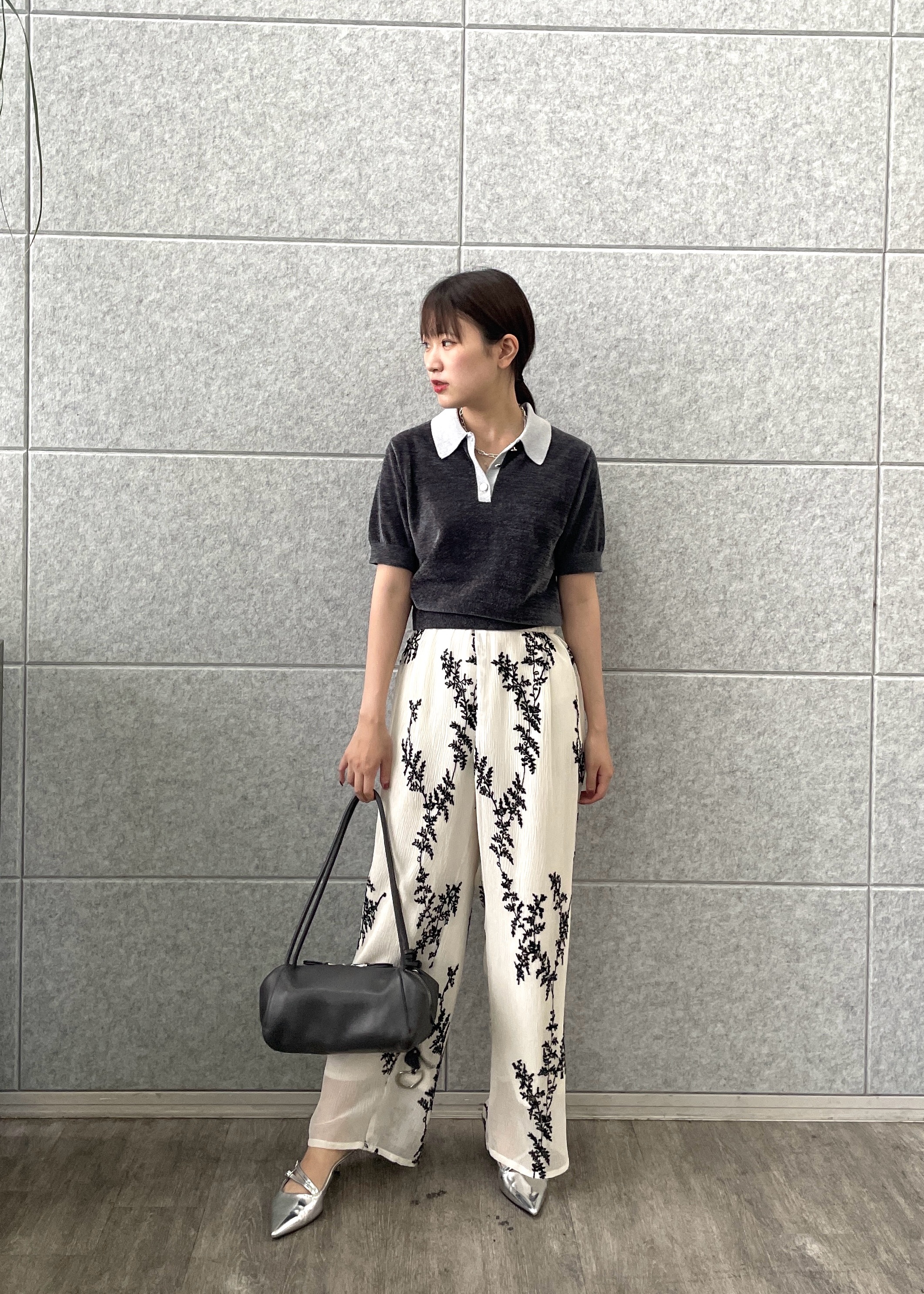 Renoさんの「INDIVI｜バイカラーモールポロニット」を使ったコーディネート