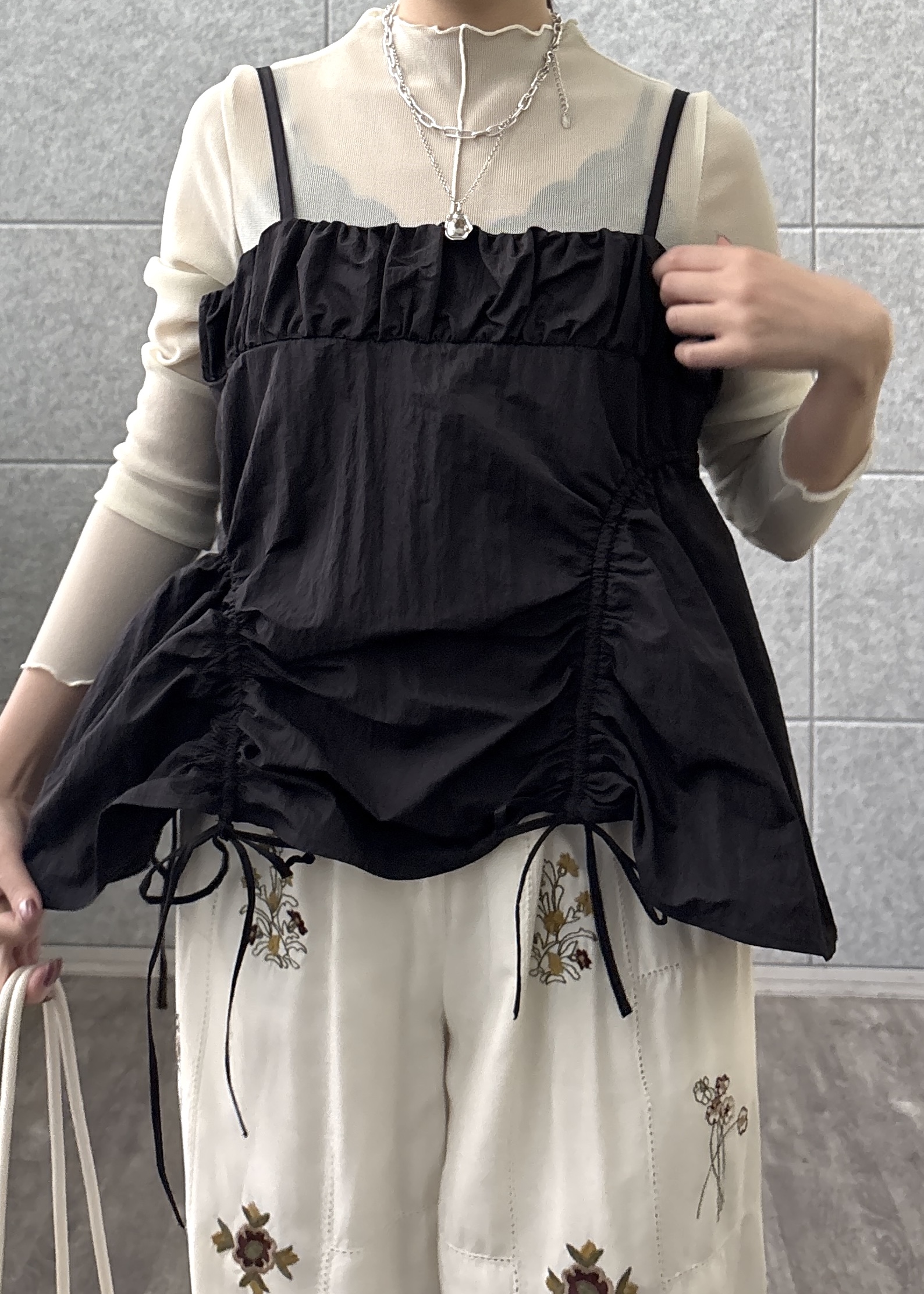 Renoさんの「INDIVI｜シアーラメハイネックカットソー」を使ったコーディネート