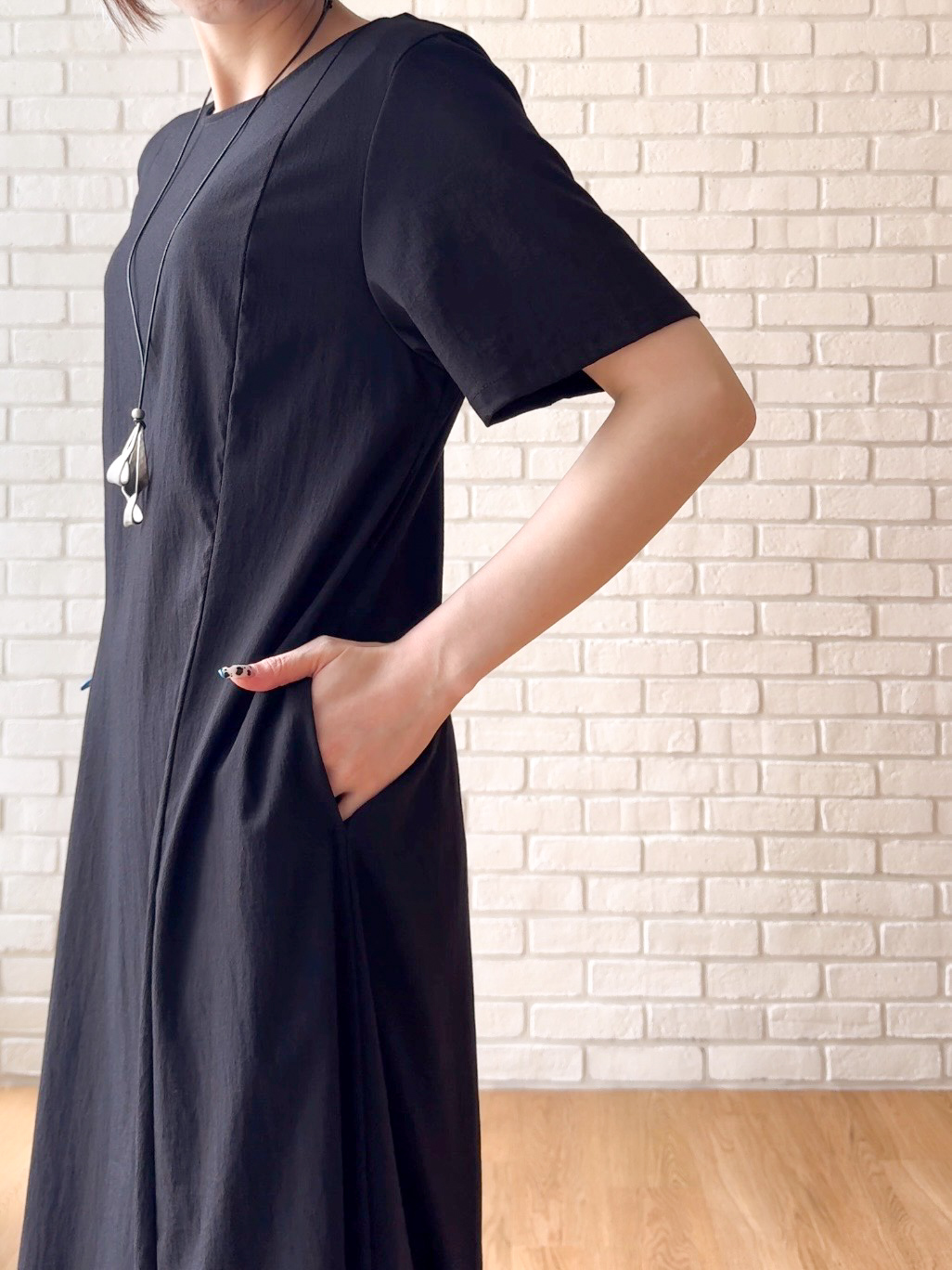 𝐜𝐡𝐢𝐤𝐚さんの「SHOO･LA･RUE｜【S-LL/洗濯機可/セットアップ可】軽凛(かろりん) 切替ワンピース」を使ったコーディネート