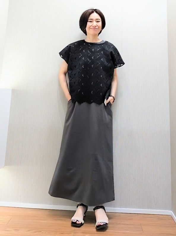 ミズタさんの「UNTITLED｜【セットアップ可/品のある透け感】リーフレースブラウス」を使ったコーディネート