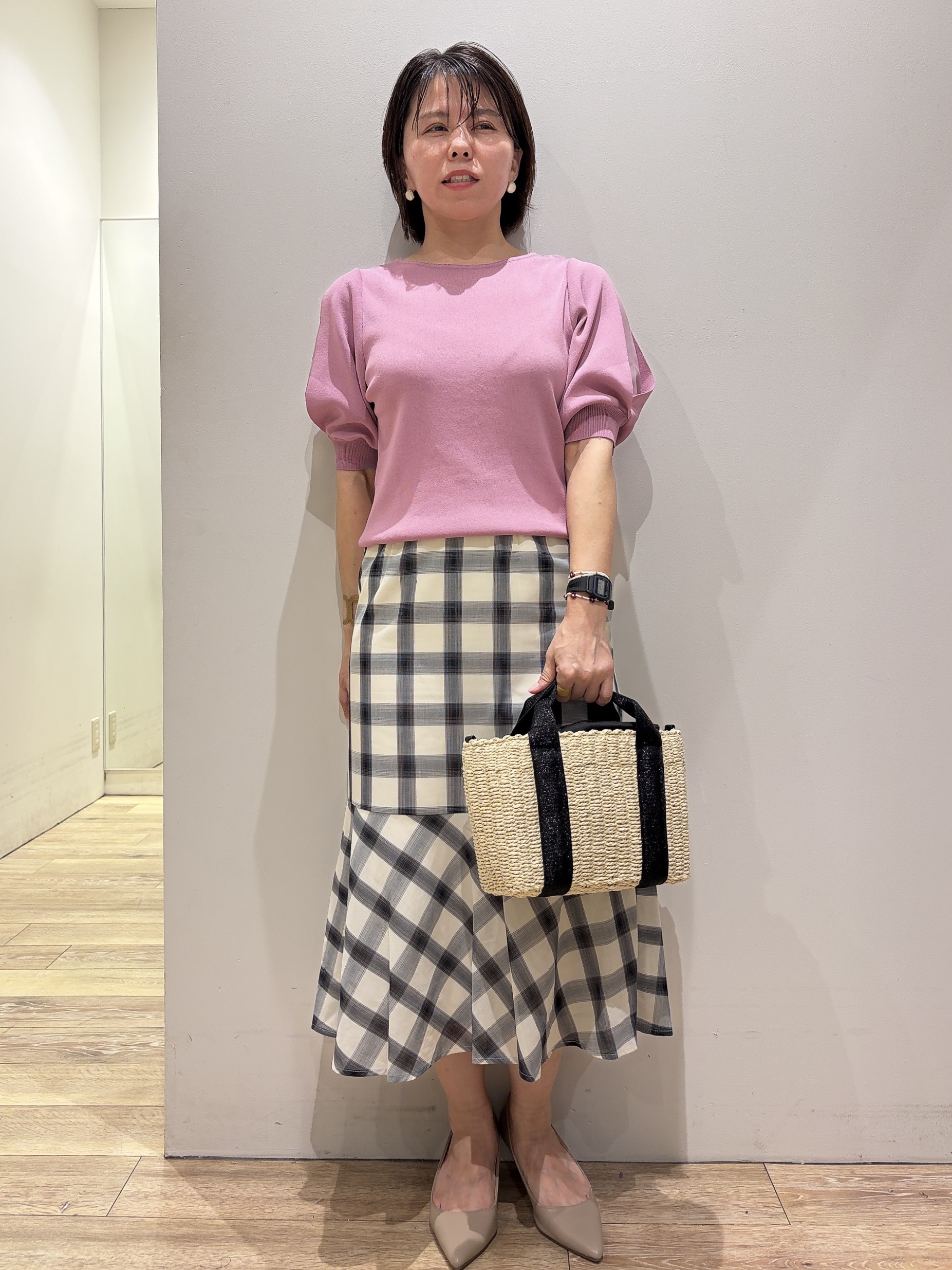YUKOさんの「index｜【接触冷感／UVケア】クールタッチラップスリーブニット《洗濯機OK／XS～3L／9col》」を使ったコーディネート