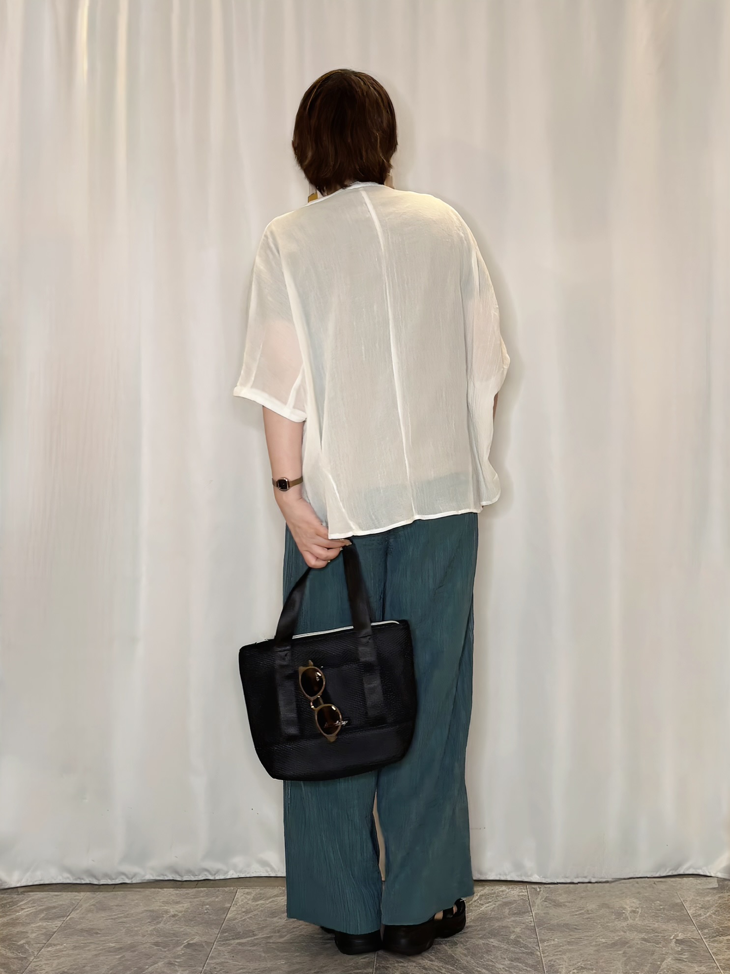 たみさんの「SHOO･LA･RUE｜【洗濯機可/選べる6色】程よいシアー感が涼し気 ゆったりワッシャードルマンブラウス」を使ったコーディネート