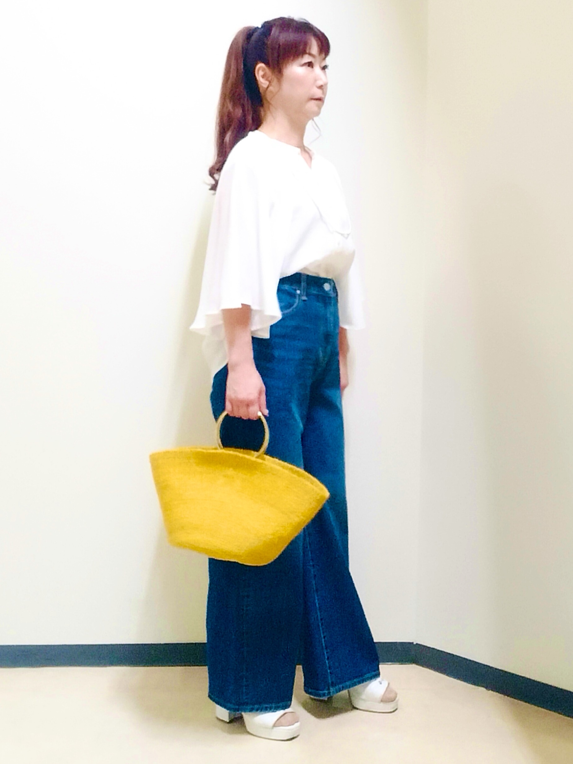 花さんの「Reflect｜ドビーストライプケープスリーブブラウス」を使ったコーディネート