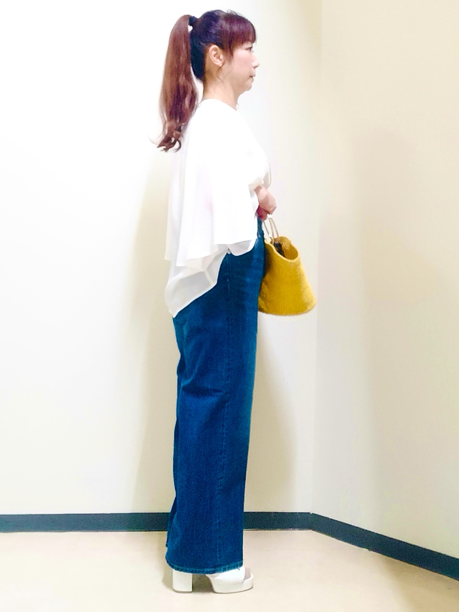 花さんの「Reflect｜ドビーストライプケープスリーブブラウス」を使ったコーディネート