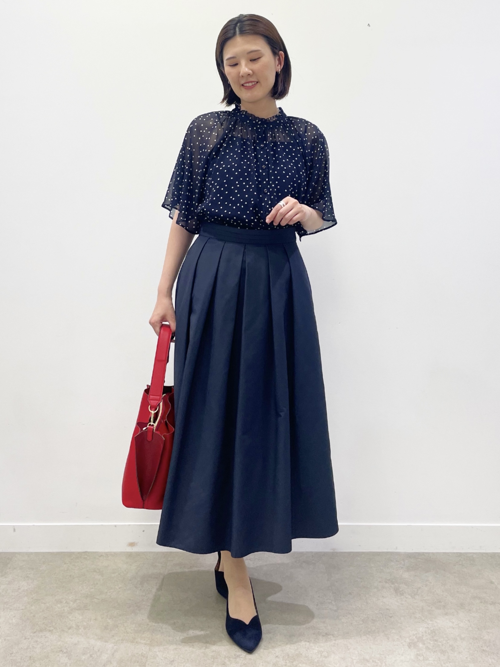 あやたかさんの「Reflect｜【セットアップ／手洗い可】ドット柄シアーブラウス」を使ったコーディネート
