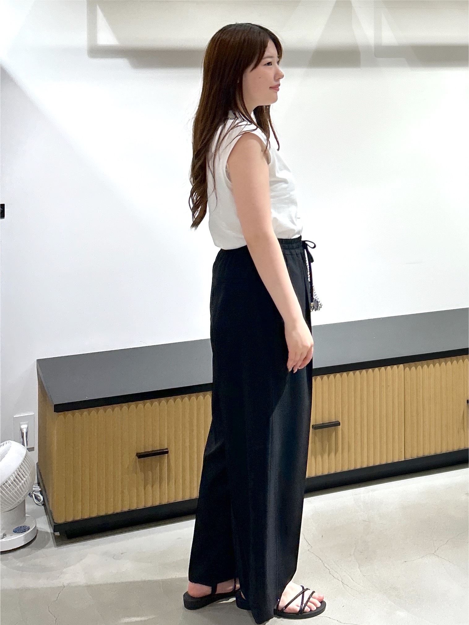 sayaさんの「OPAQUE.CLIP｜「Mickey Mouse」フロッキープリント フレンチスリーブTシャツ《洗濯機OK》」を使ったコーディネート
