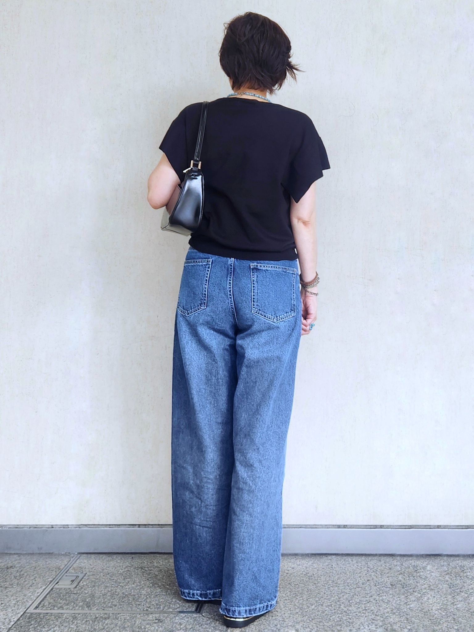 milkyさんの「OPAQUE.CLIP｜リネンライク Vネックジレ【洗濯機OK】」を使ったコーディネート