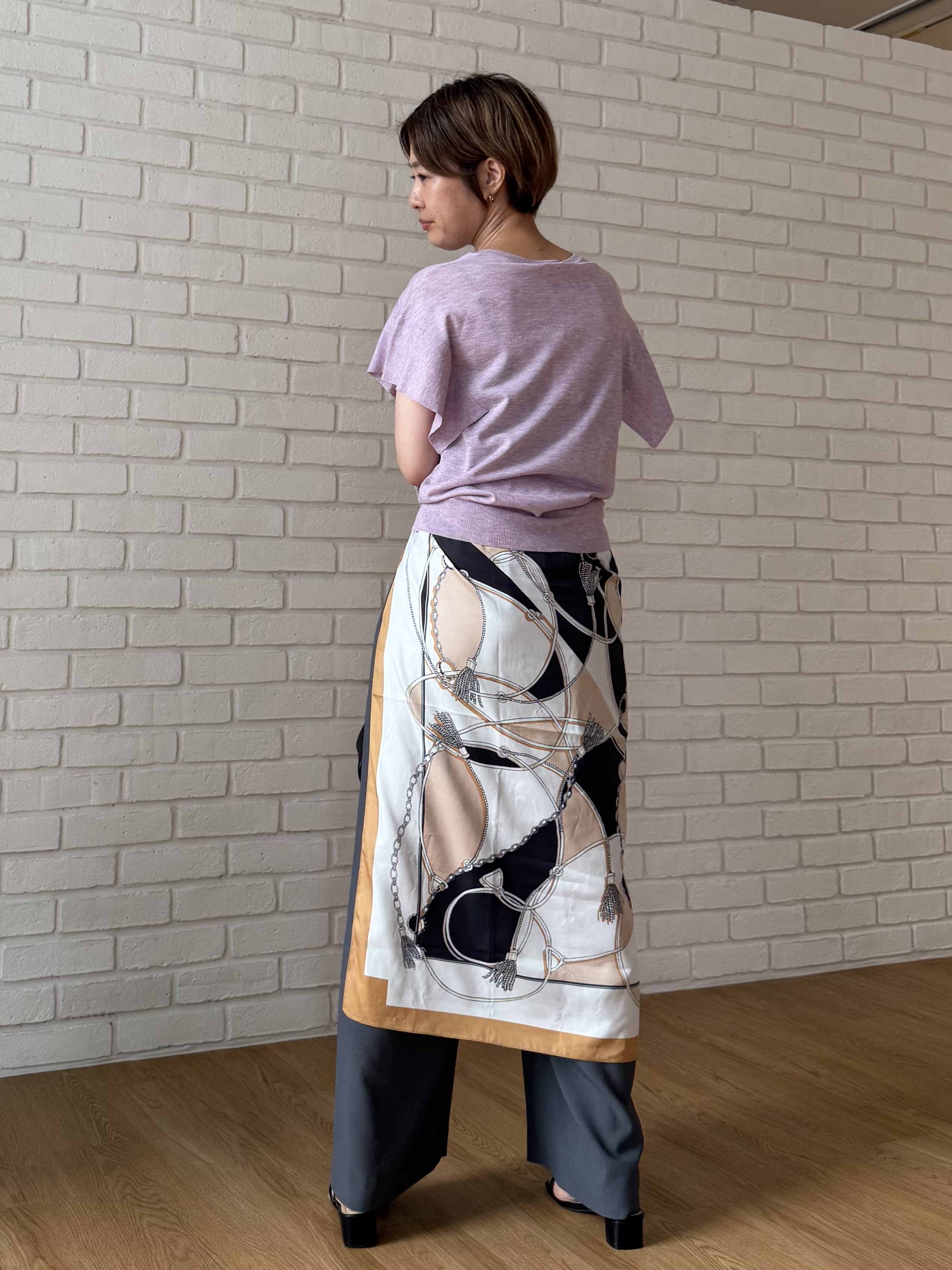 Mariko.Sさんの「OPAQUE.CLIP｜『STORY Web7月掲載』ドライタッチラメニット《UV／洗える／6col》」を使ったコーディネート