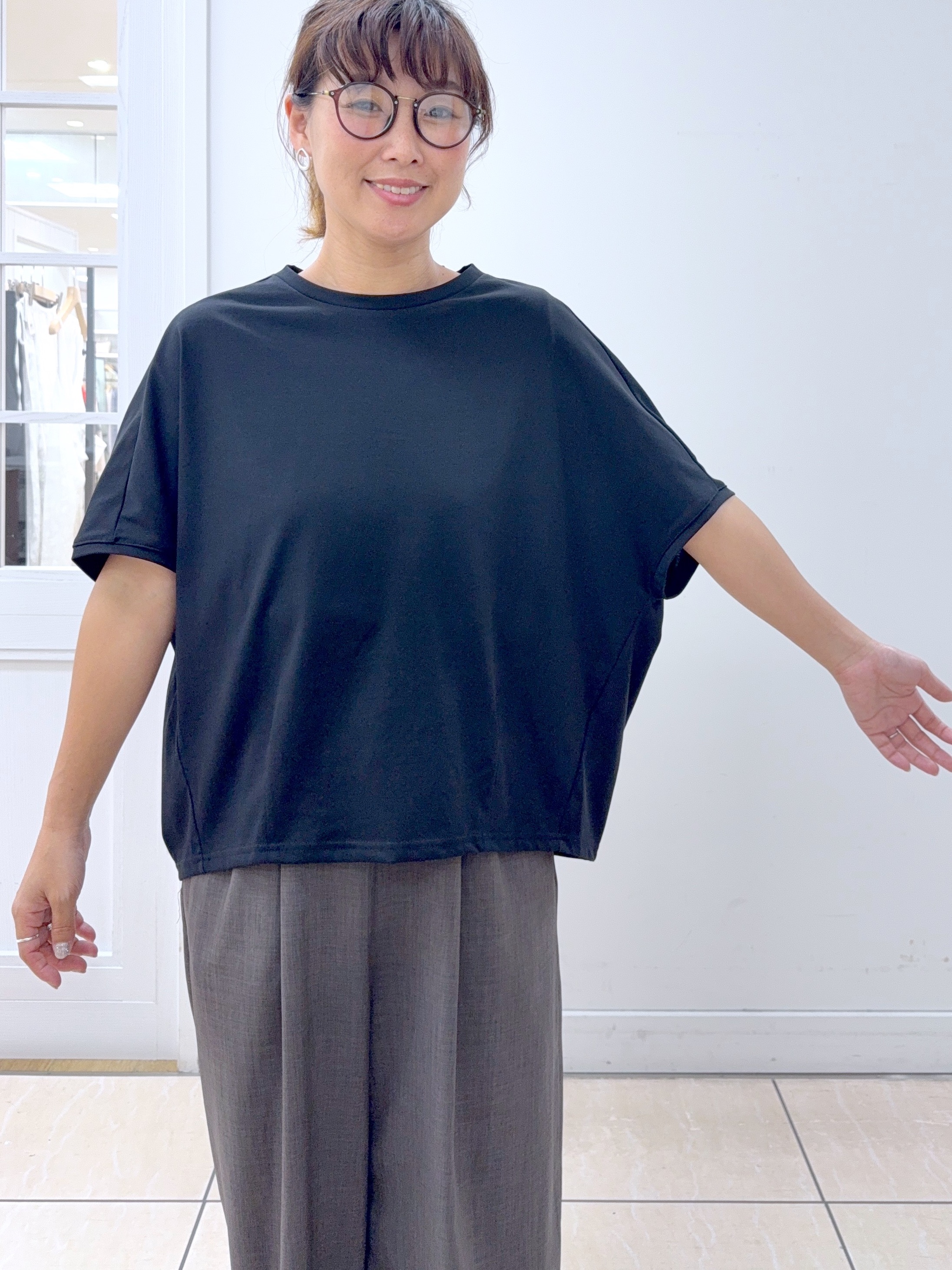 Osawaさんの「Dessin｜【汗シミ防止/UVカット】ドルマンスリーブ プルオーバー」を使ったコーディネート