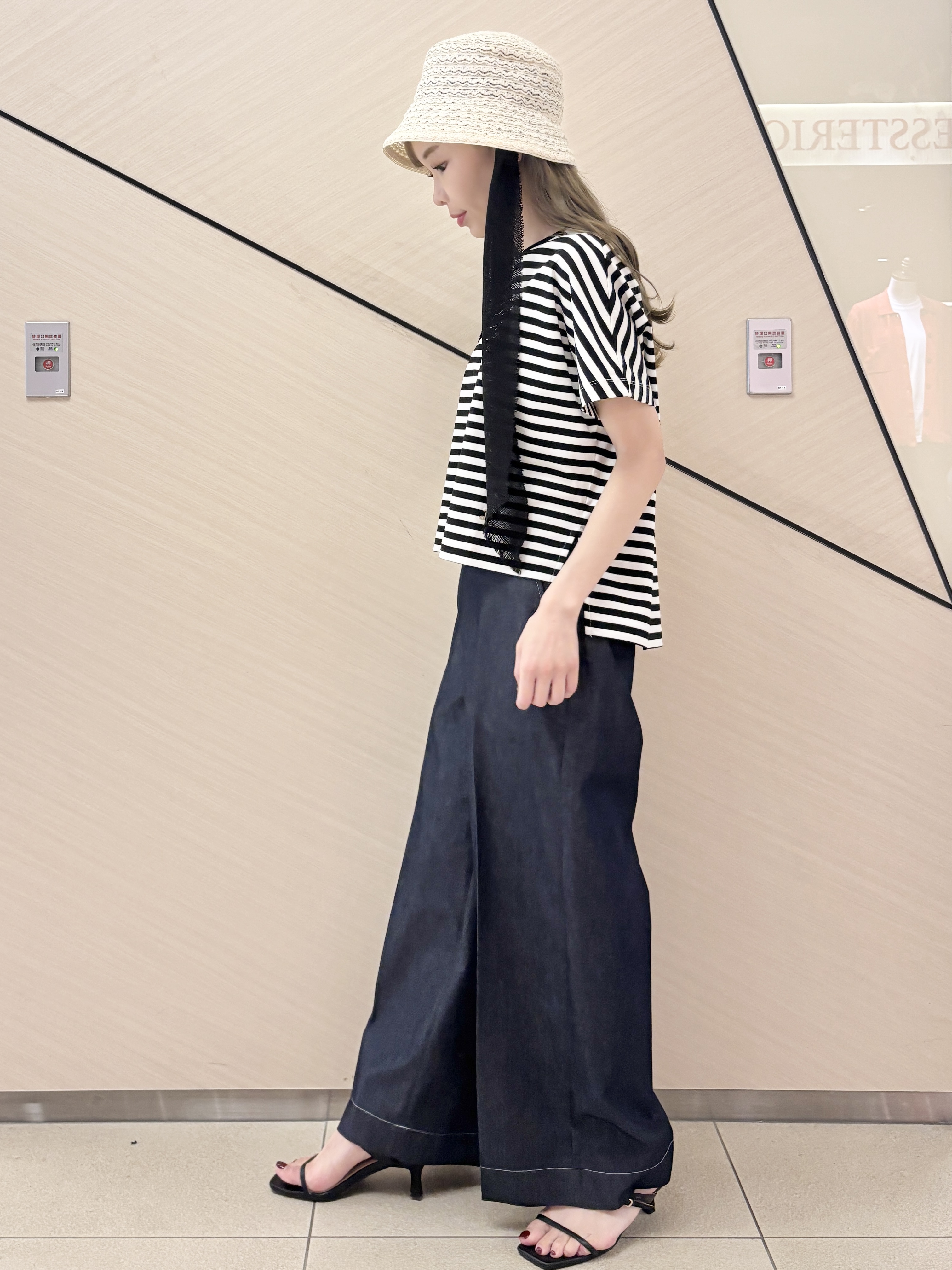 清水夏姫さんの「DRESSTERIOR｜【otonaMUSE5月号掲載】スキニーベルトサンダル」を使ったコーディネート