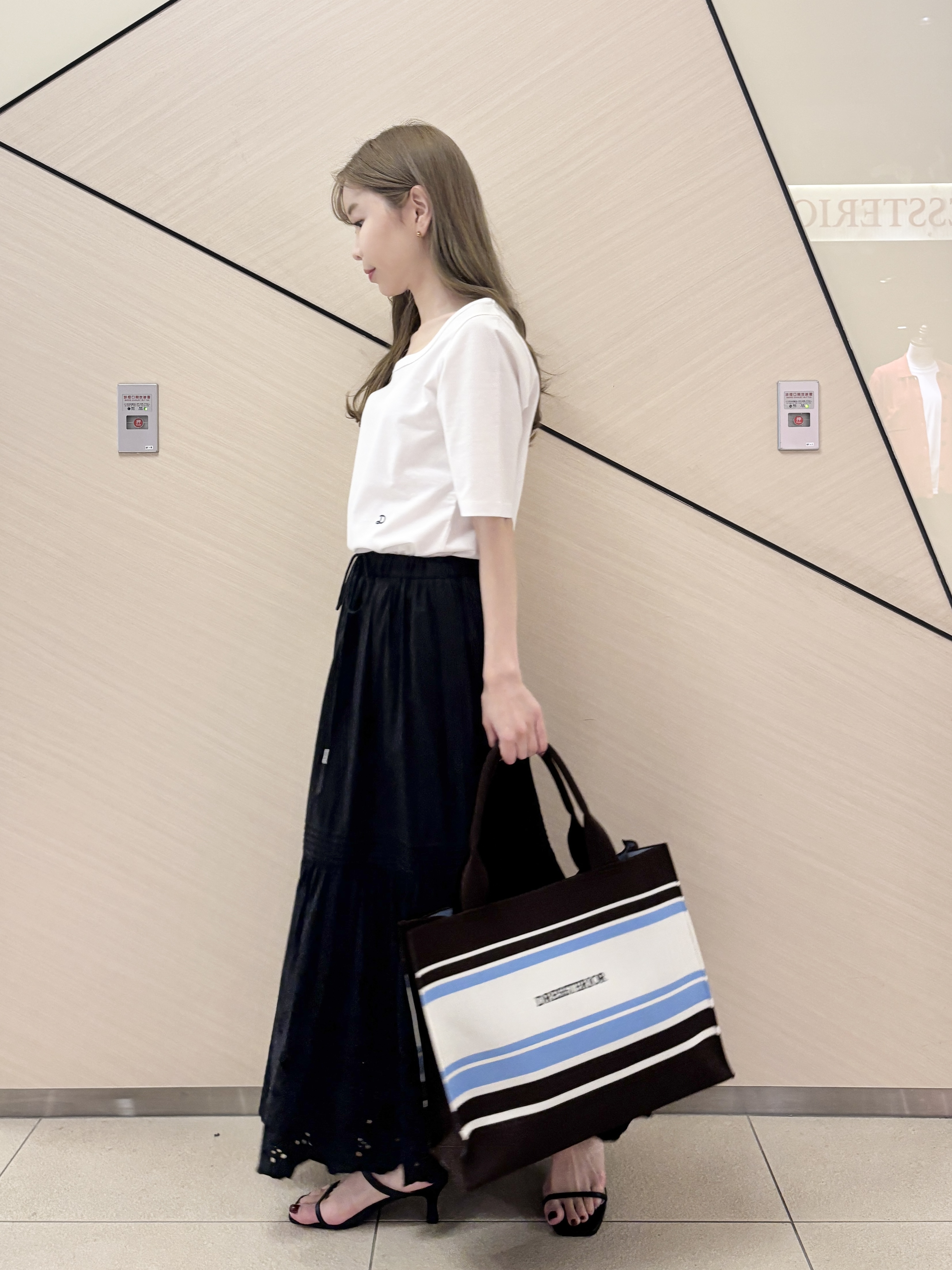 清水夏姫さんの「DRESSTERIOR｜【接触冷感/UVカット/抗菌防臭/しわ防止】クールデオドラント スクエアネックプルオーバー」を使ったコーディネート