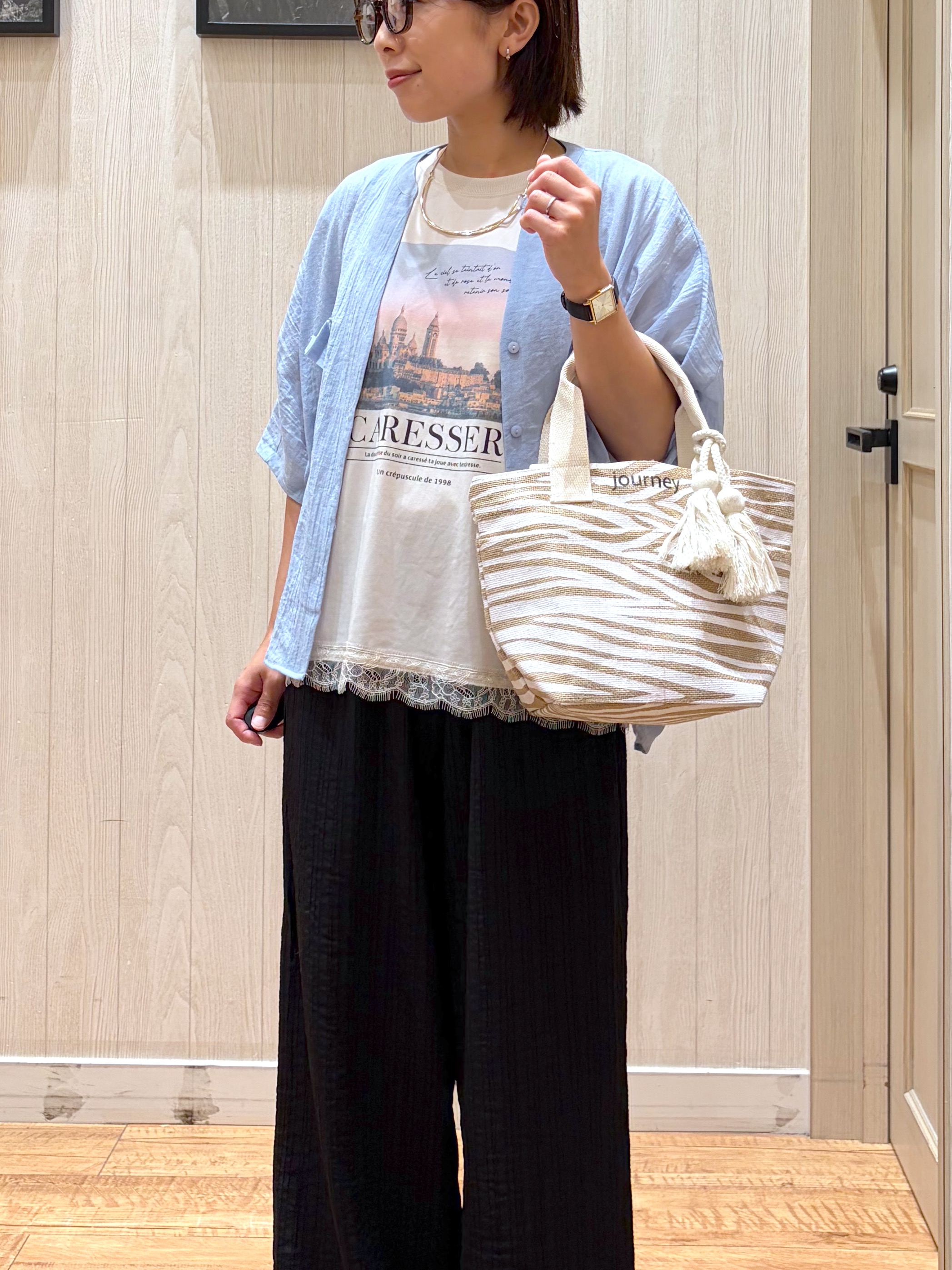shirayuuuさんの「SHOO･LA･RUE｜【洗濯機可/選べる6色】程よいシアー感が涼し気 ゆったりワッシャードルマンブラウス」を使ったコーディネート