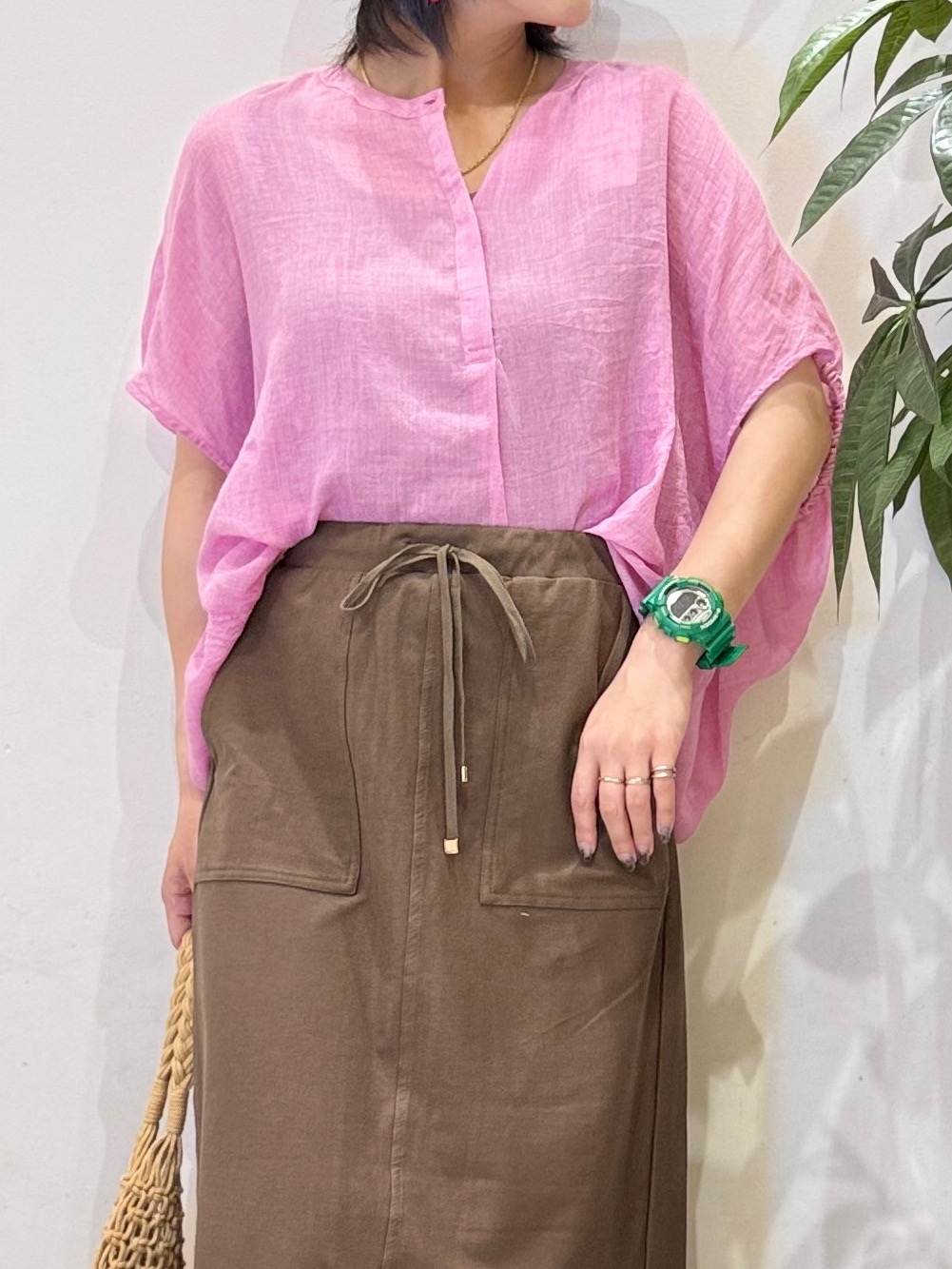 misakiさんの「SHOO･LA･RUE｜【体型カバー】バルーン風ゆるシャツブラウス」を使ったコーディネート