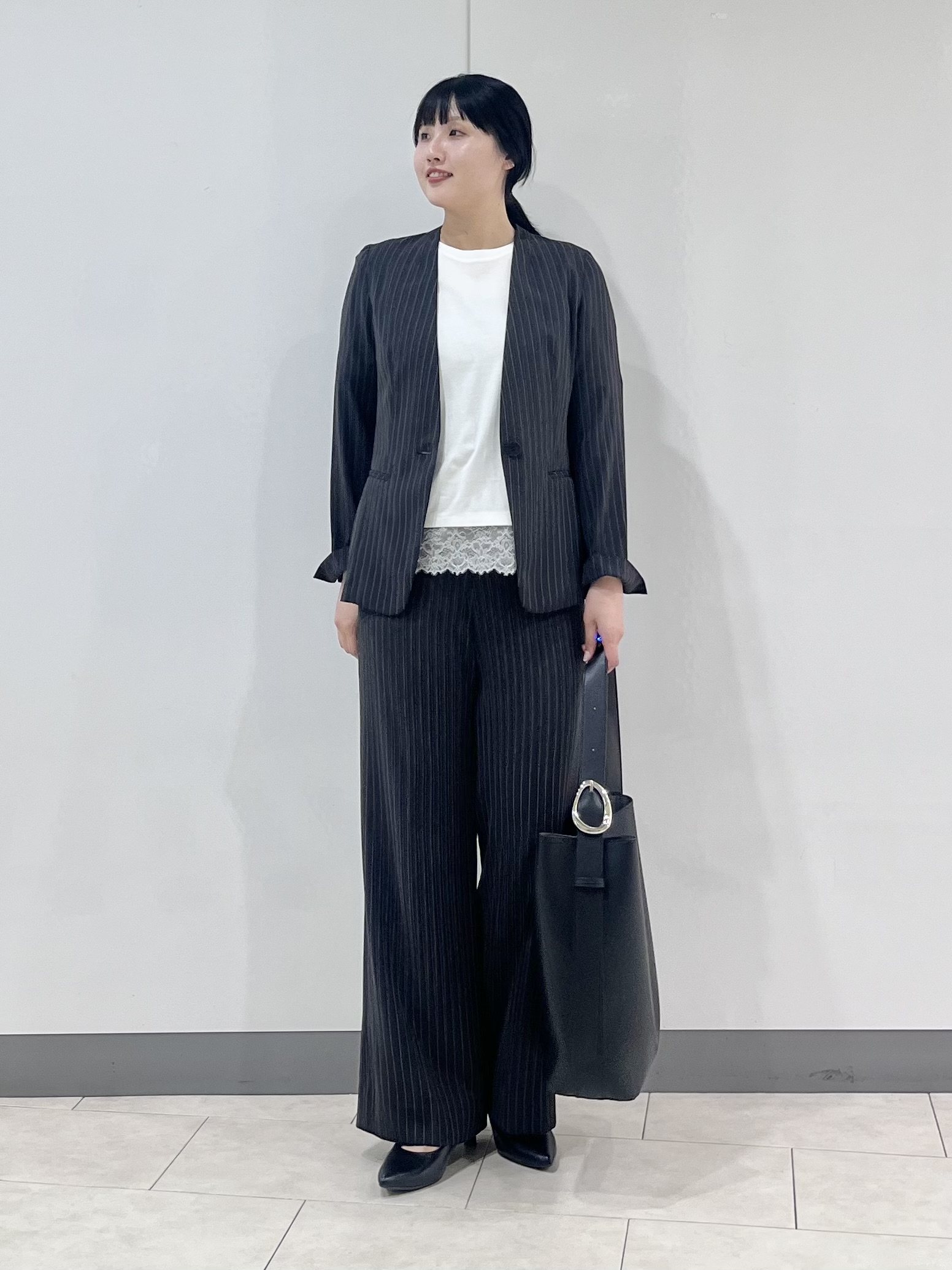 hasuさんの「INDIVI｜【初秋/UVケア/着る日傘】カラーレスジャケット」を使ったコーディネート