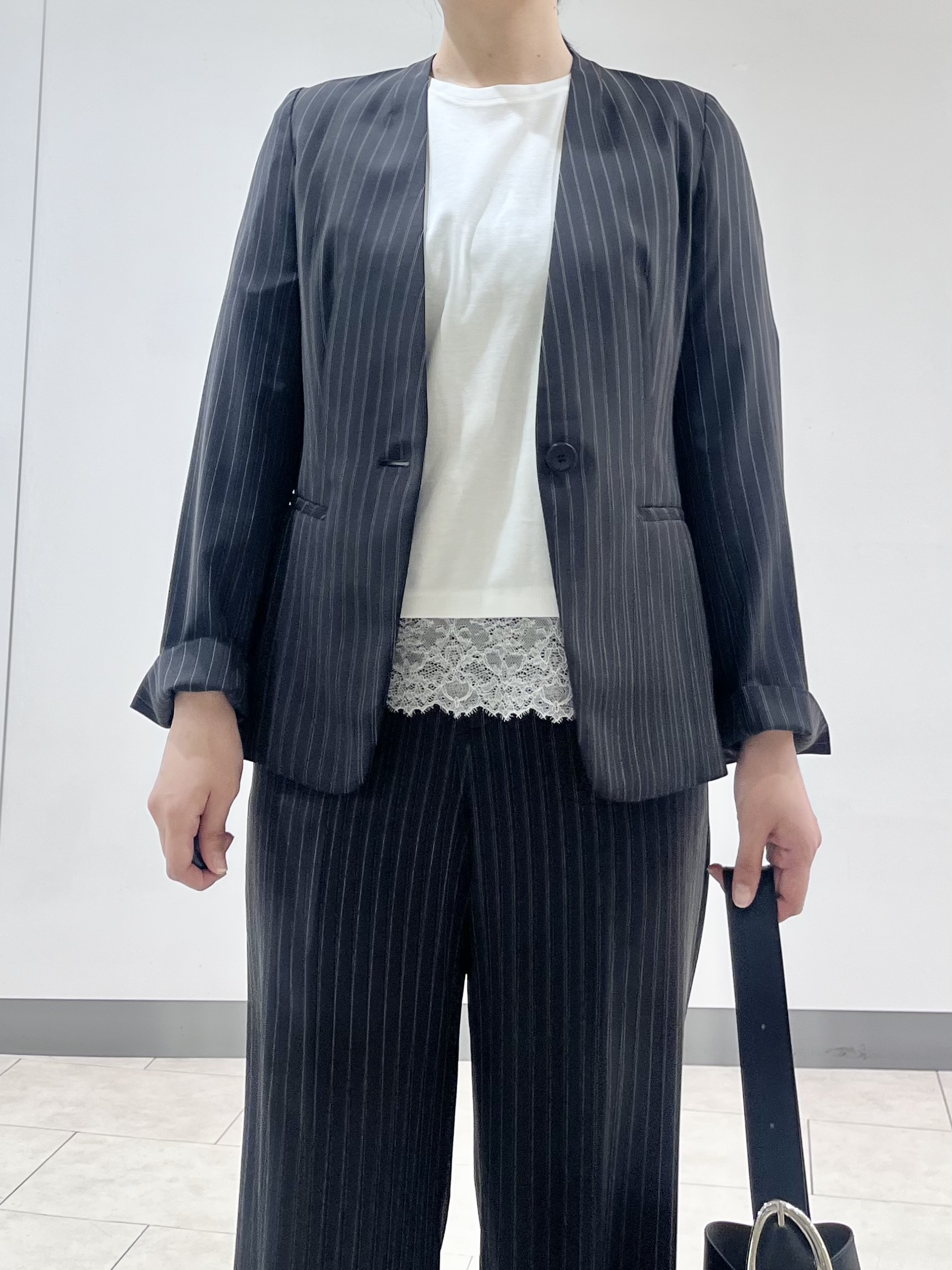 hasuさんの「INDIVI｜【初秋/UVケア/着る日傘】カラーレスジャケット」を使ったコーディネート