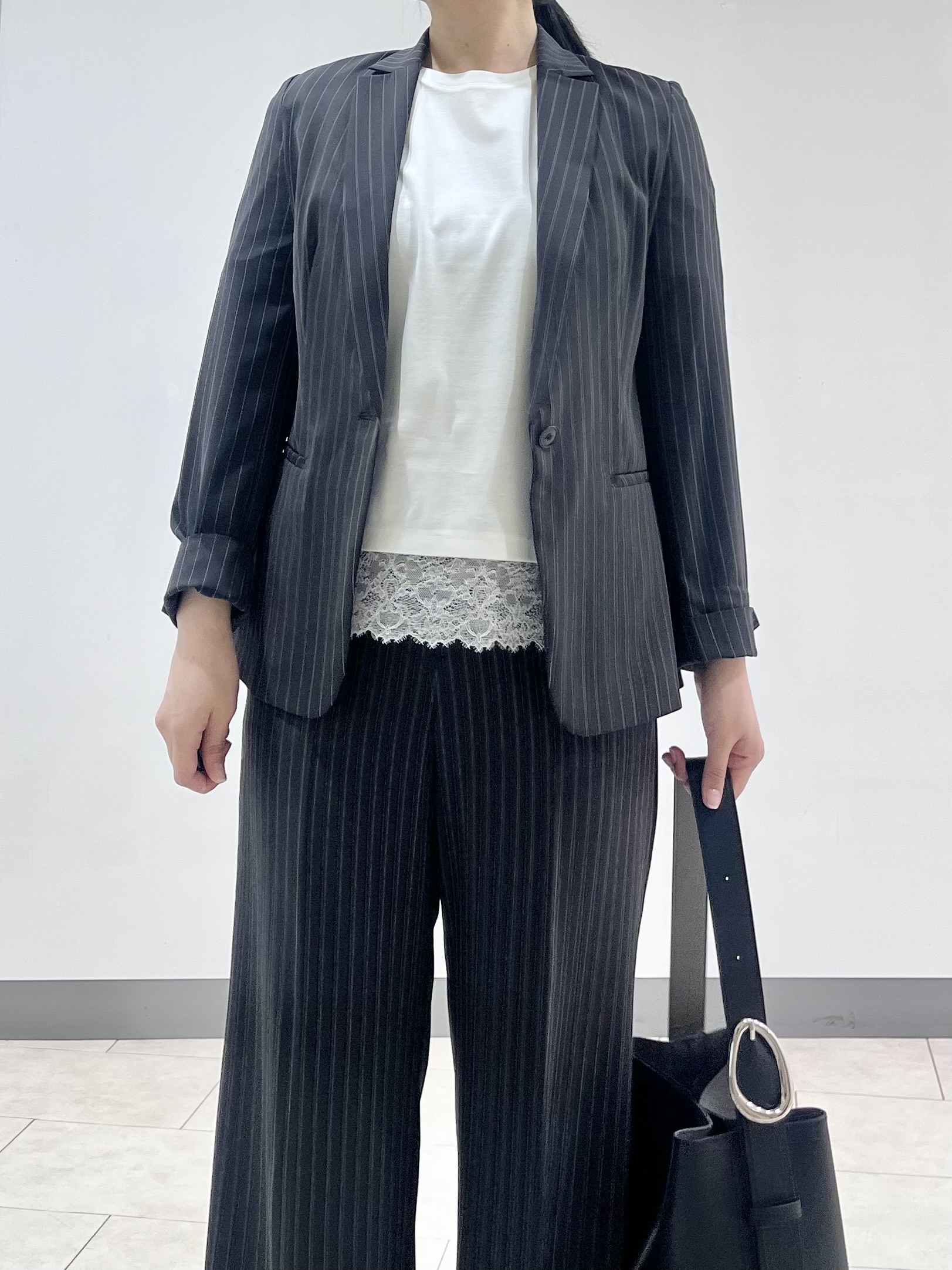hasuさんの「INDIVI｜【初秋/UVケア/着る日傘】 テーラードジャケット」を使ったコーディネート