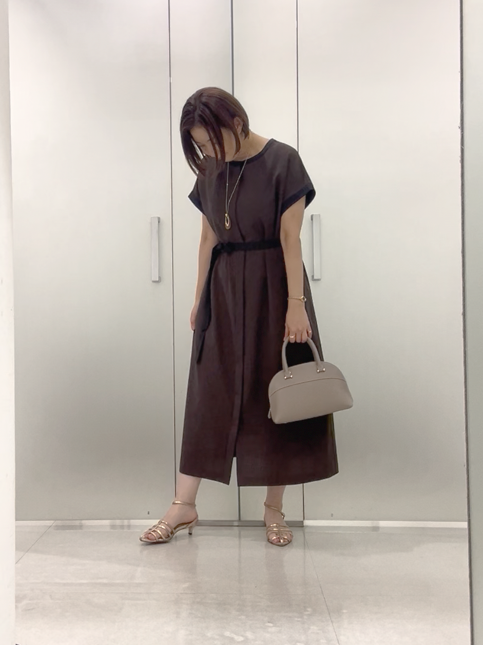 まどかさんの「UNTITLED｜【接触冷感/UVカット/イージーケア】配色ラインワンピース」を使ったコーディネート