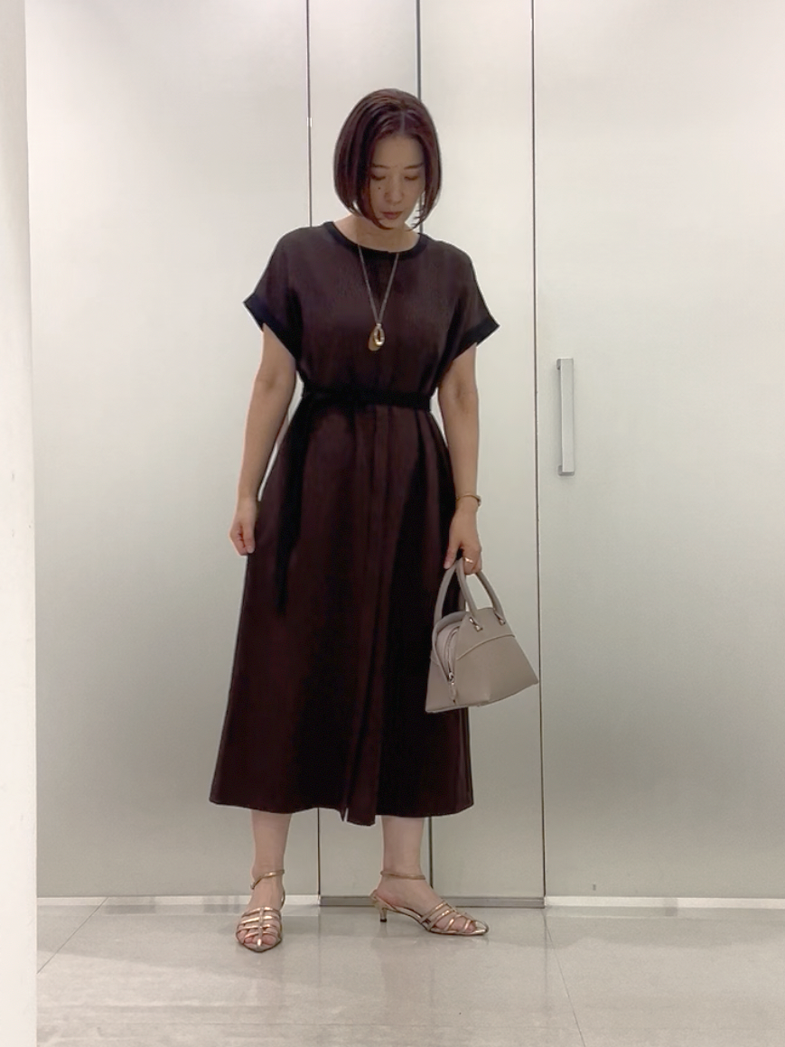 まどかさんの「UNTITLED｜【接触冷感/UVカット/イージーケア】配色ラインワンピース」を使ったコーディネート