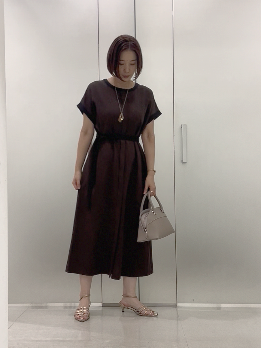 まどかさんの「UNTITLED｜【接触冷感/UVカット/イージーケア】配色ラインワンピース」を使ったコーディネート