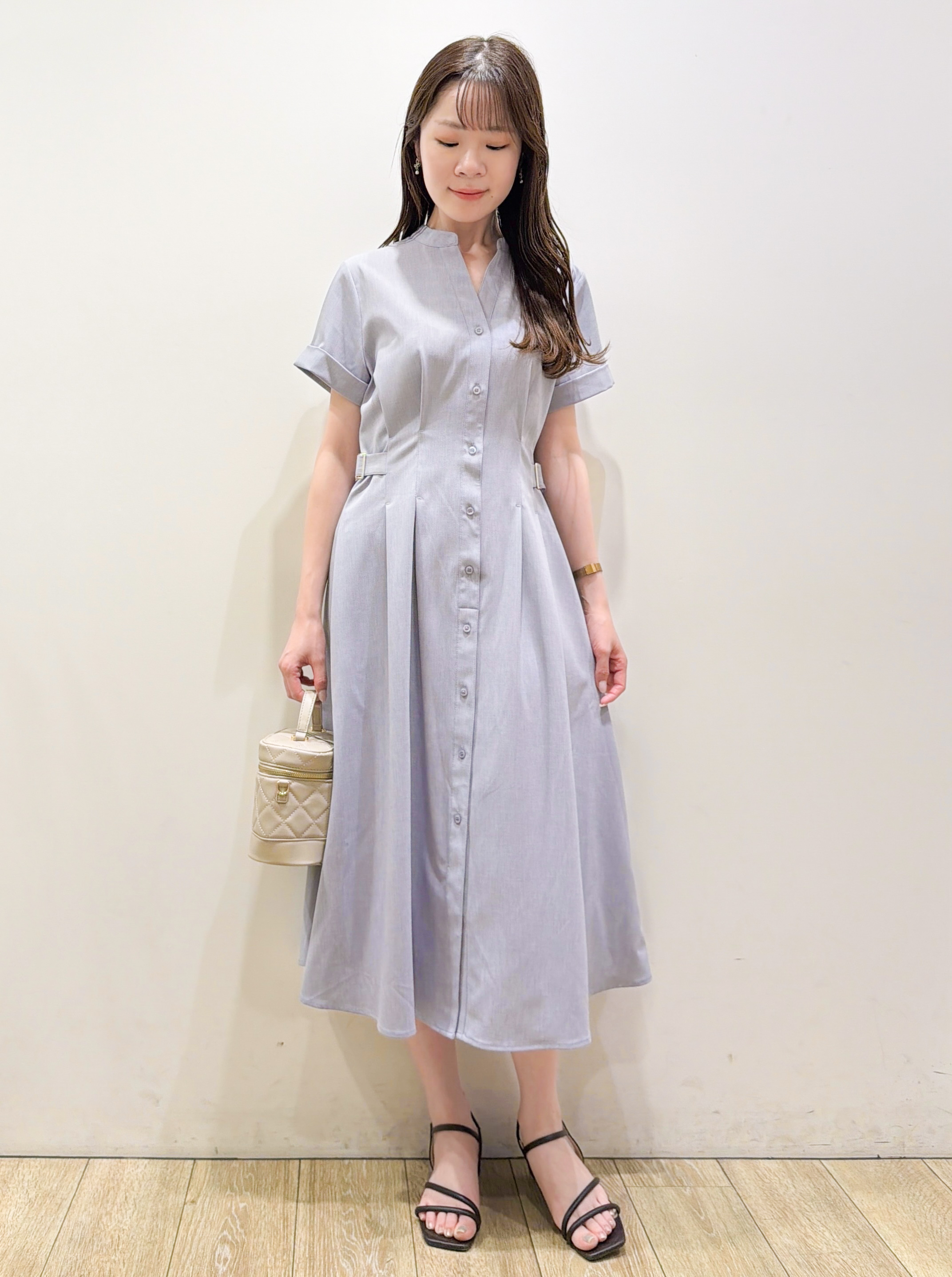 ayaさんの「index｜【接触冷感／吸水速乾／UVケア】リネンライクサイドベルトシャツワンピース《透け防止／洗濯機OK》」を使ったコーディネート