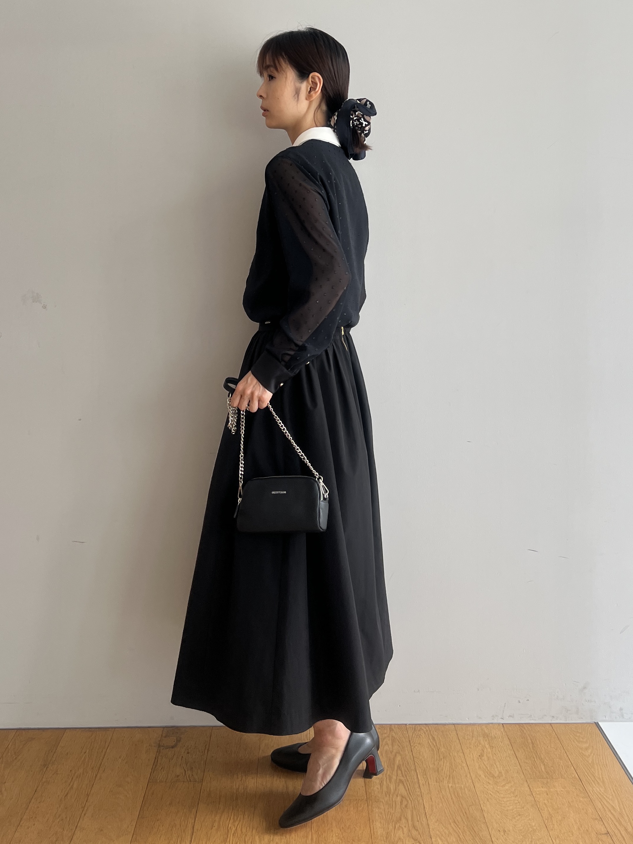 misaさんの「DRESSTERIOR｜【STORY11月号掲載】アーチフィットレザーパンプス」を使ったコーディネート