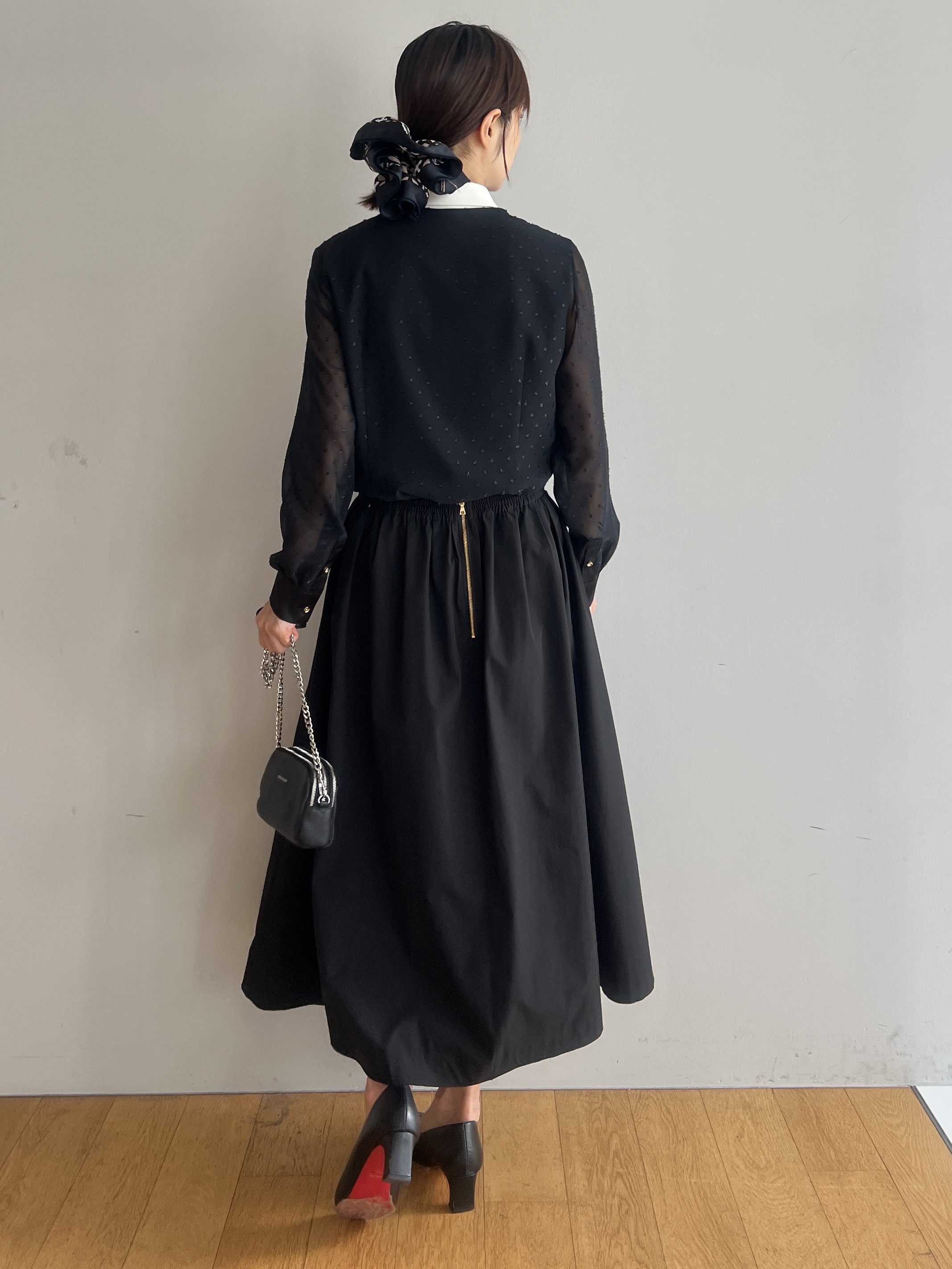 misaさんの「DRESSTERIOR｜【STORY11月号掲載】アーチフィットレザーパンプス」を使ったコーディネート