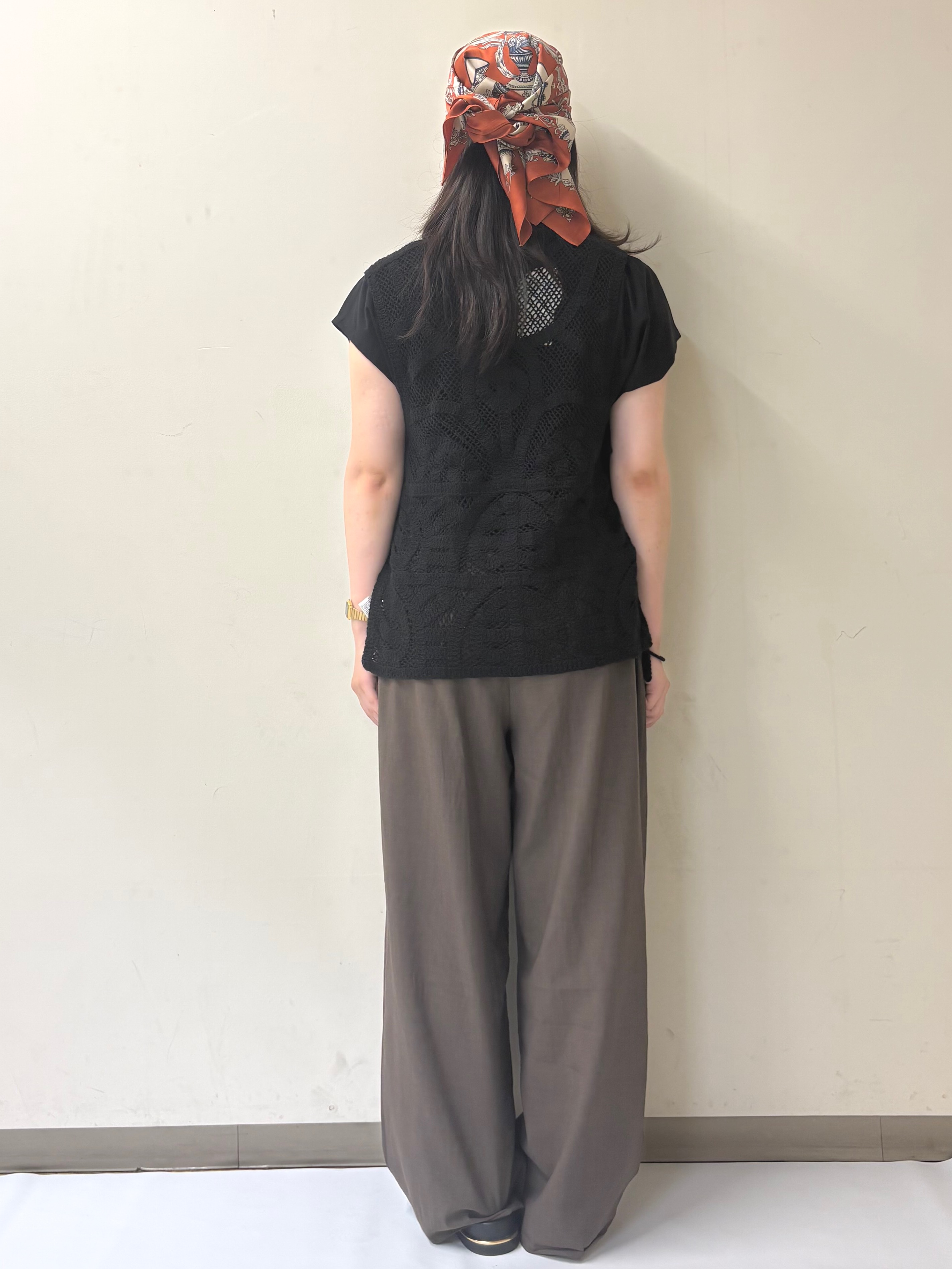 幕田里咲さんの「OPAQUE.CLIP｜カギ針風ベスト【洗濯機OK】」を使ったコーディネート