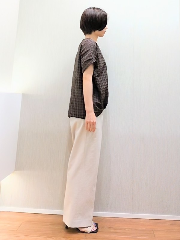ミズタさんの「UNTITLED｜【秋めきシャツ/体型カバー】シアーチェックブラウス」を使ったコーディネート