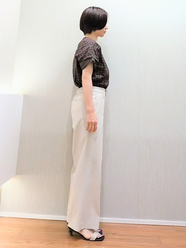 ミズタさんの「UNTITLED｜【秋めきシャツ/体型カバー】シアーチェックブラウス」を使ったコーディネート