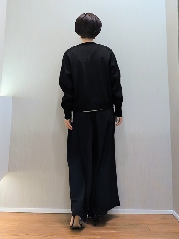 ミズタさんの「UNTITLED｜【アンサンブル可/日除け・冷房対策】シアーレーヨンZIPカーディガン」を使ったコーディネート