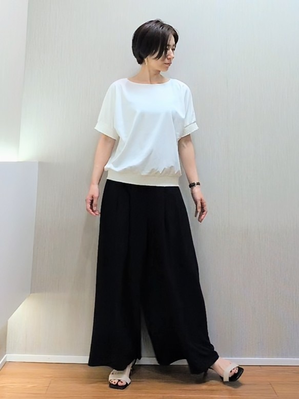 ミズタさんの「UNTITLED｜【アンサンブル可/日除け・冷房対策】シアーレーヨンZIPカーディガン」を使ったコーディネート