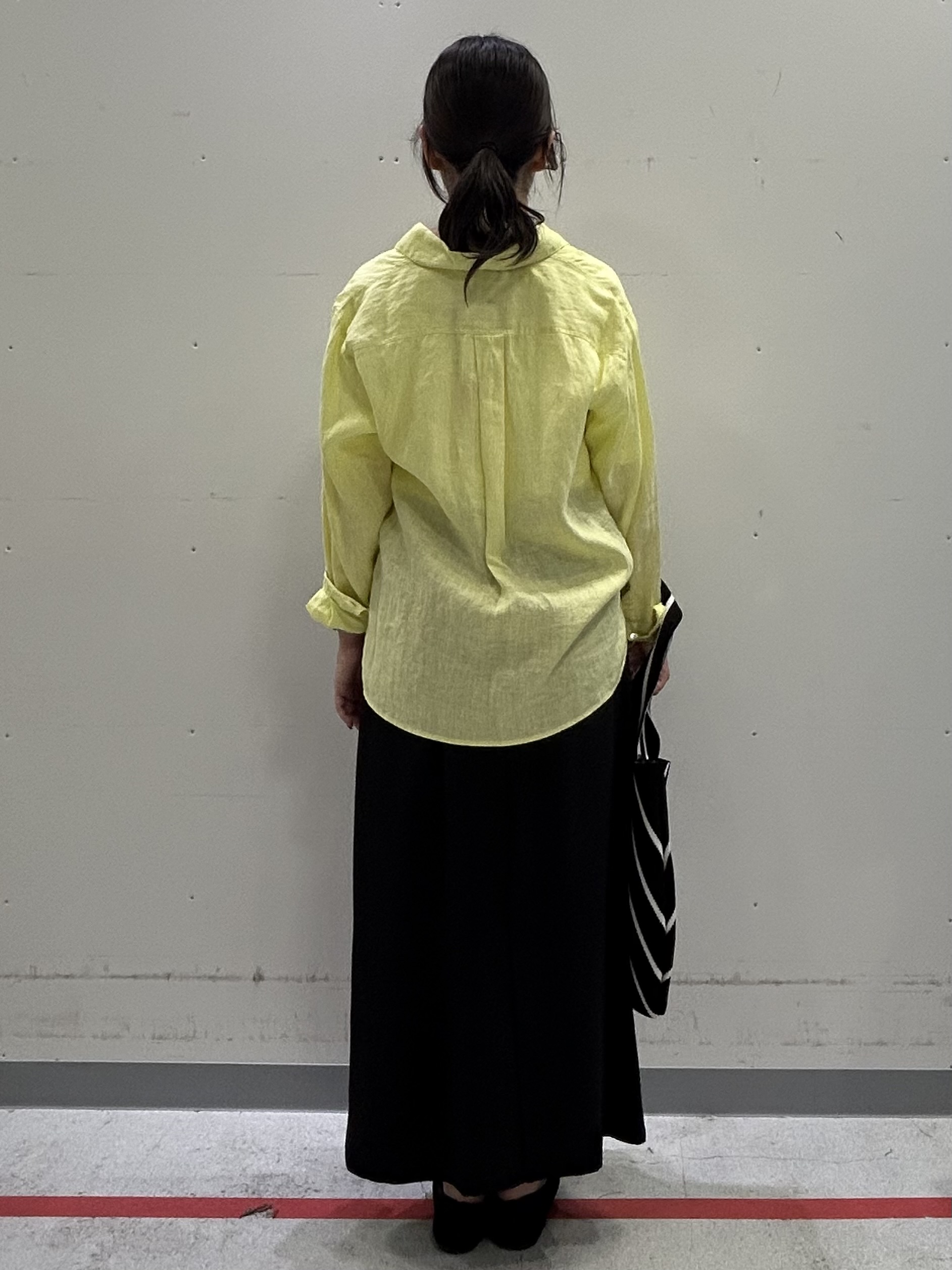 noeさんの「INDIVI｜【接触冷感／2WAY】カシュクールリネンシャツ」を使ったコーディネート