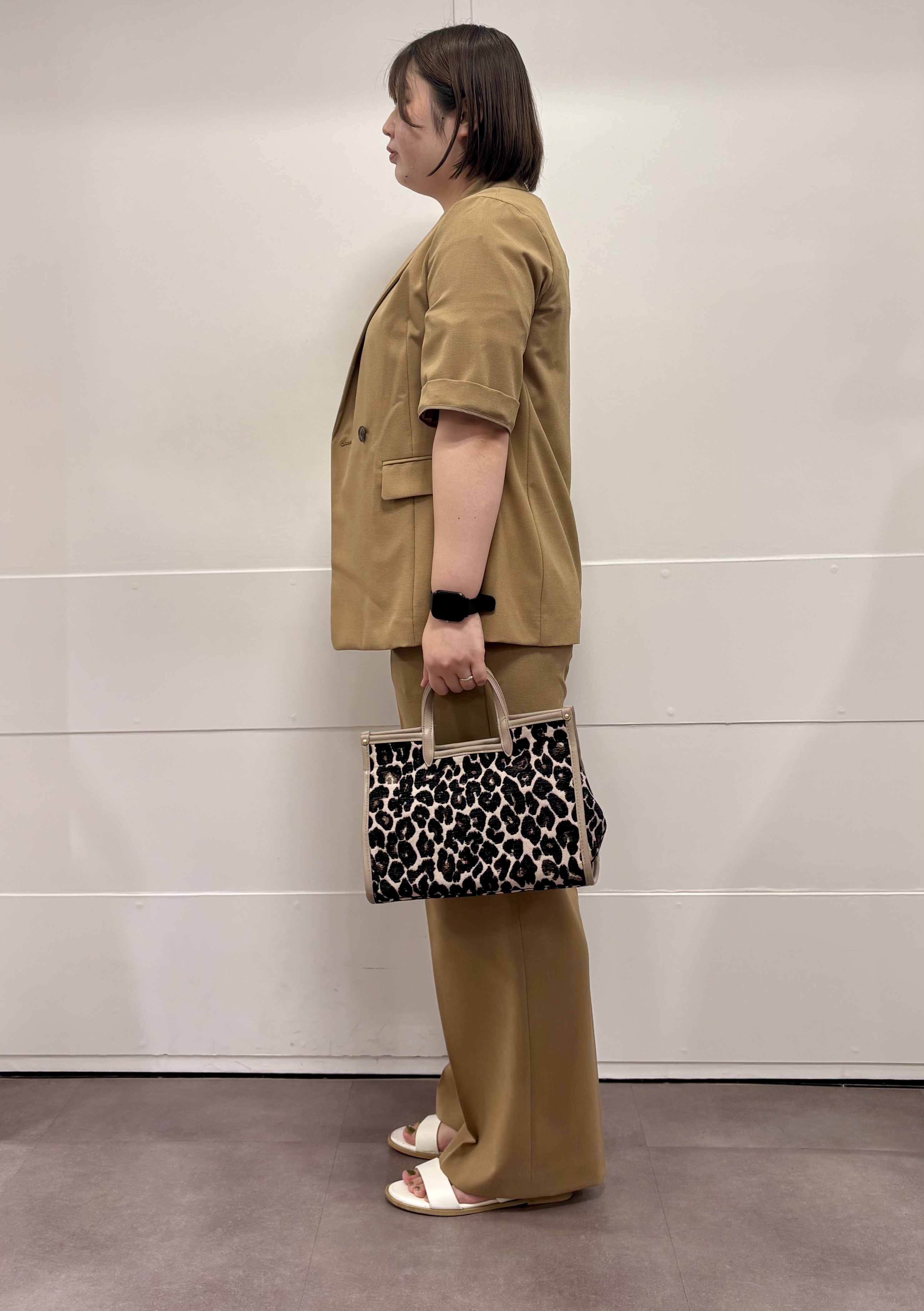 MIさんの「UNTITLED｜【秋の通勤羽織/セットアップ可/UVカット】エアリークール半袖ジャケット」を使ったコーディネート
