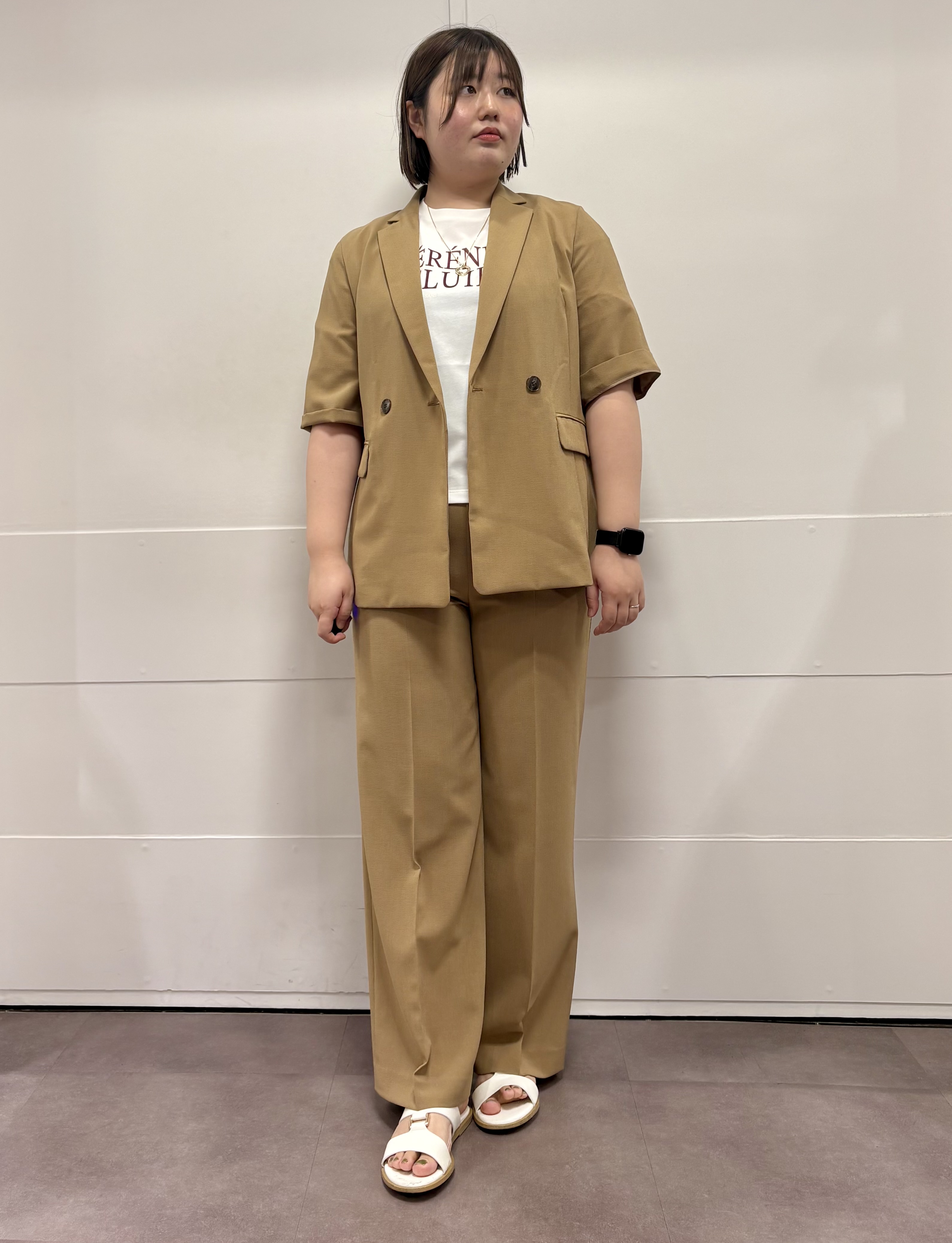 MIさんの「UNTITLED｜【秋の通勤羽織/セットアップ可/UVカット】エアリークール半袖ジャケット」を使ったコーディネート