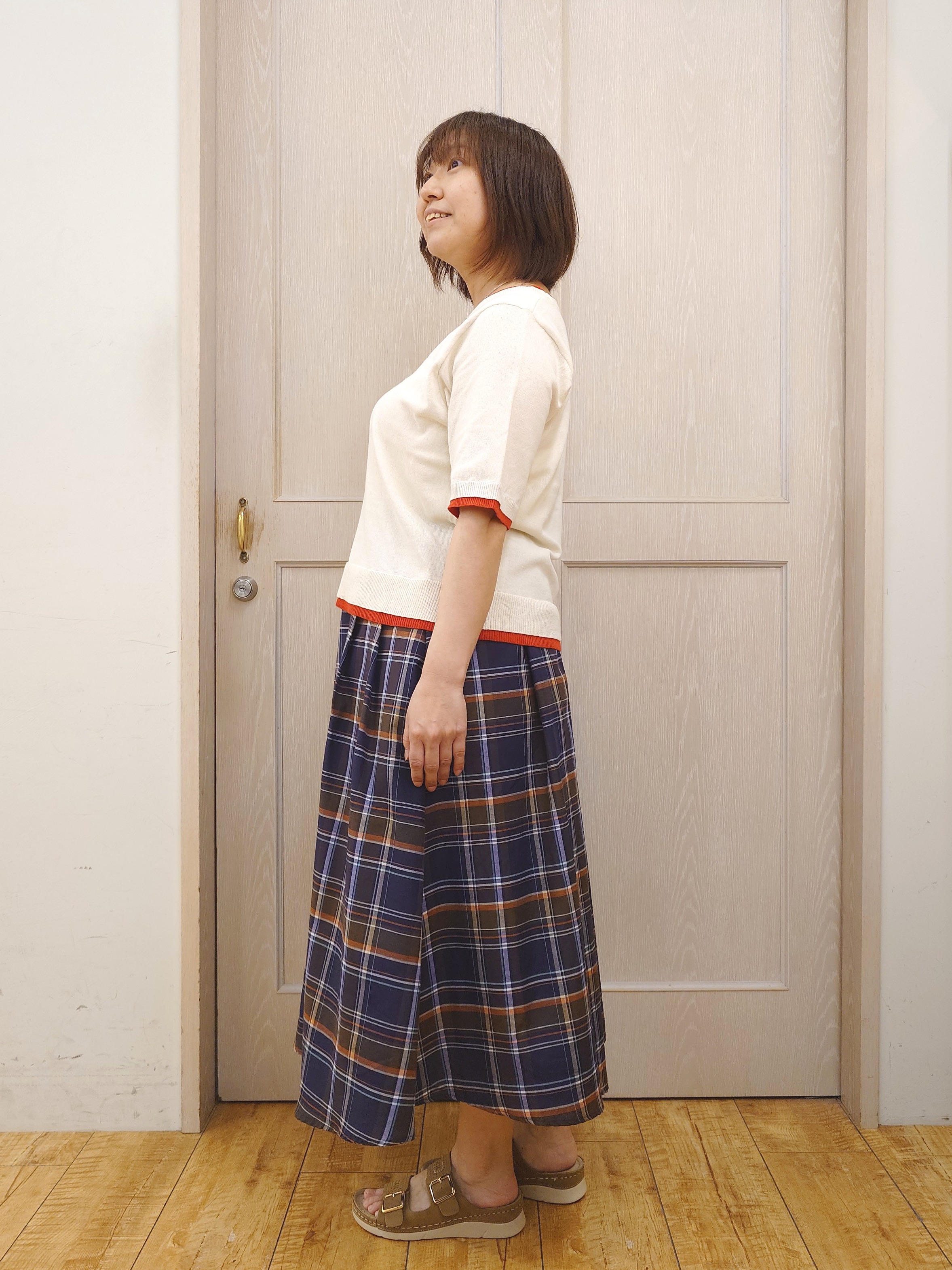 とろろさんの「SHOO･LA･RUE｜【二の腕隠れる/コットン混】配色使いで差がつく 洗える五分袖ニット」を使ったコーディネート