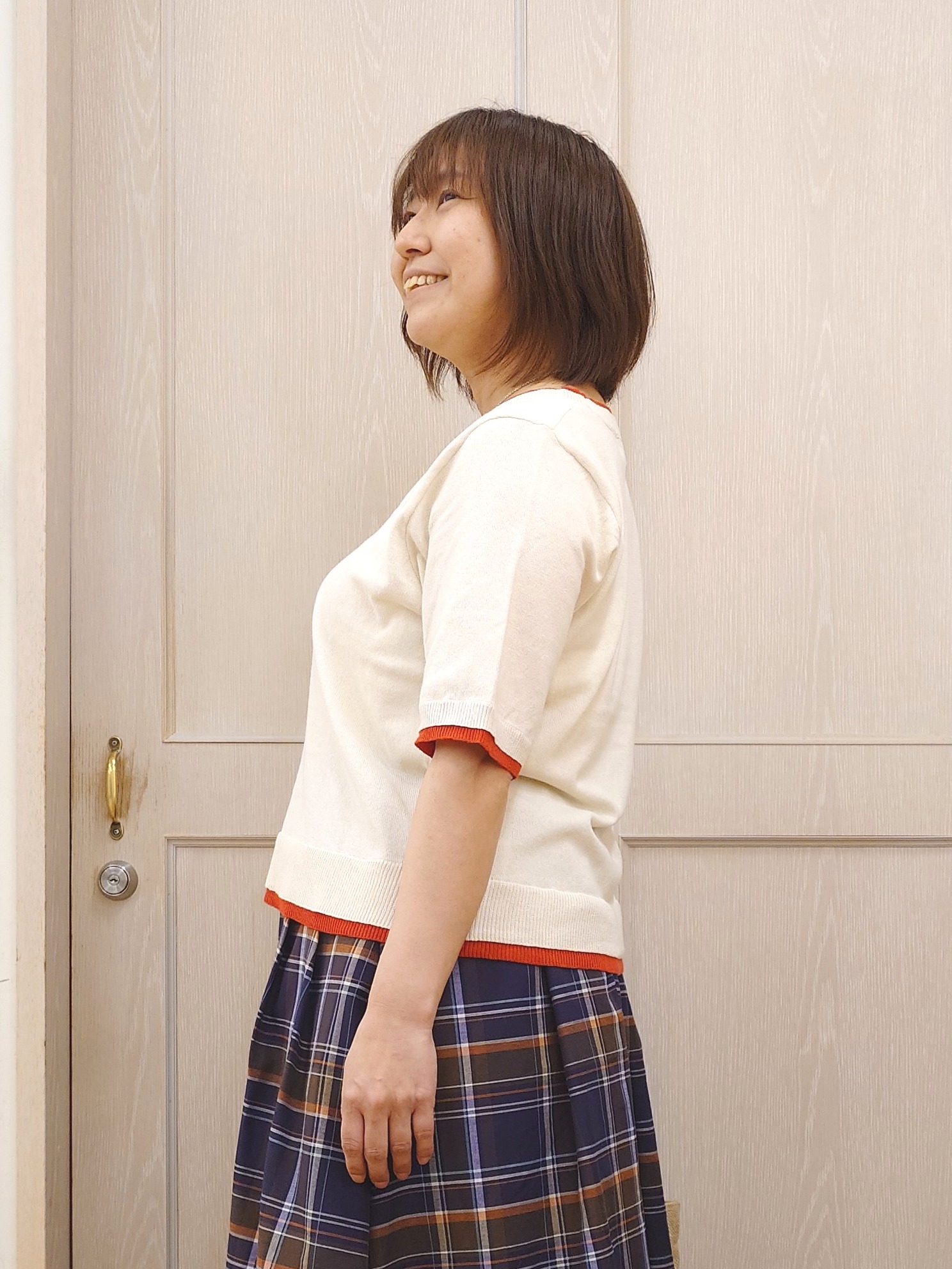 とろろさんの「SHOO･LA･RUE｜【二の腕隠れる/コットン混】配色使いで差がつく 洗える五分袖ニット」を使ったコーディネート