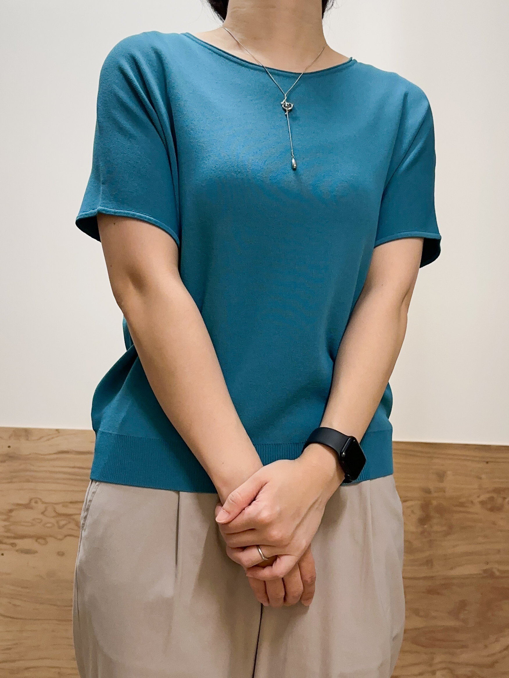 すーさんの「grove｜【シリーズ累計36万枚！名品ニット】やわらかドライタッチ ドルマンニット」を使ったコーディネート