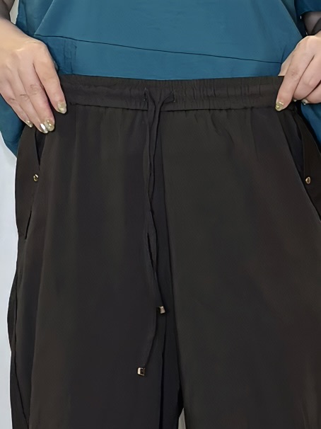 たみさんの「SHOO･LA･RUE｜【洗濯機可/セットアップ可】軽凛(かろりん) シンプル上品 切替コクーントップス」を使ったコーディネート