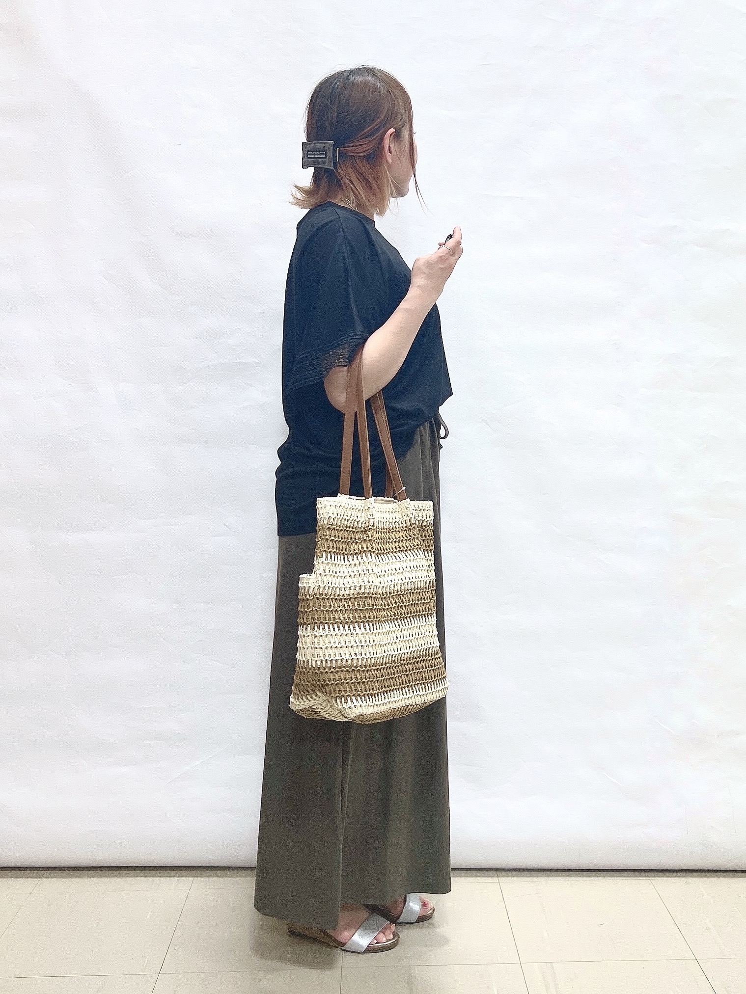YUIさんの「SHOO･LA･RUE｜【UV/洗濯機可/体型カバー】ヒップ周りが隠せる お袖レースTシャツ」を使ったコーディネート