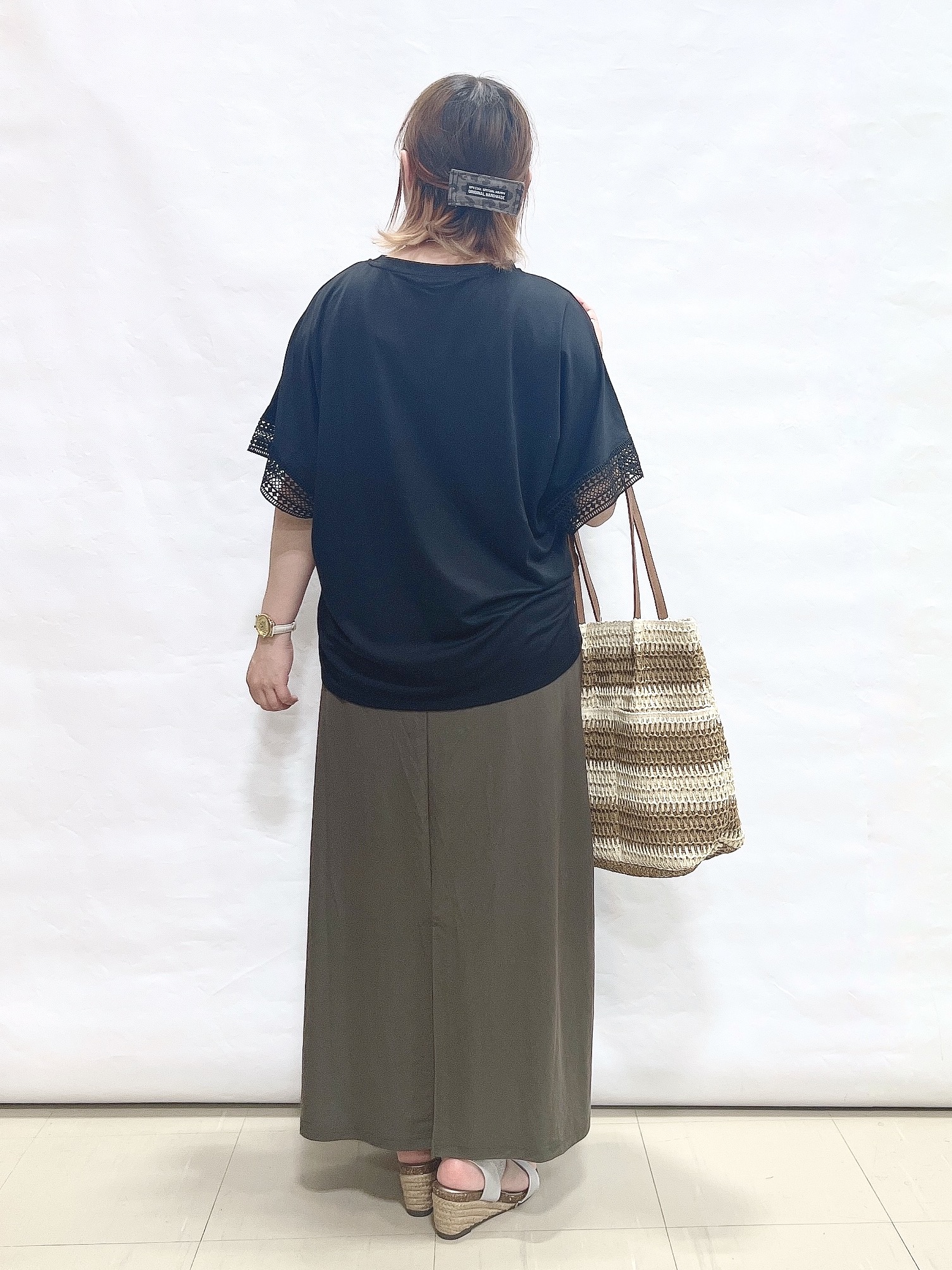 YUIさんの「SHOO･LA･RUE｜【UV/洗濯機可/体型カバー】ヒップ周りが隠せる お袖レースTシャツ」を使ったコーディネート
