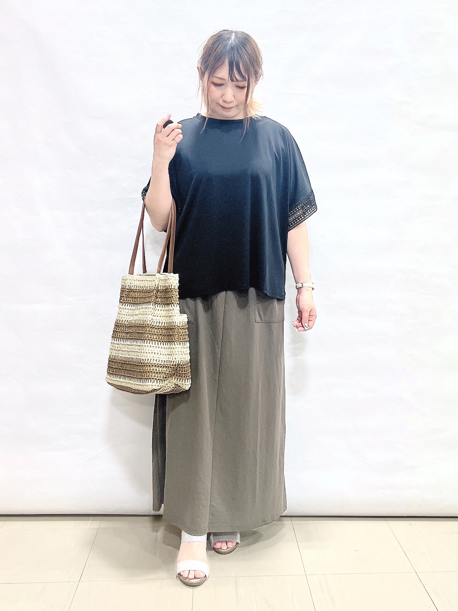YUIさんの「SHOO･LA･RUE｜【UV/洗濯機可/体型カバー】ヒップ周りが隠せる お袖レースTシャツ」を使ったコーディネート