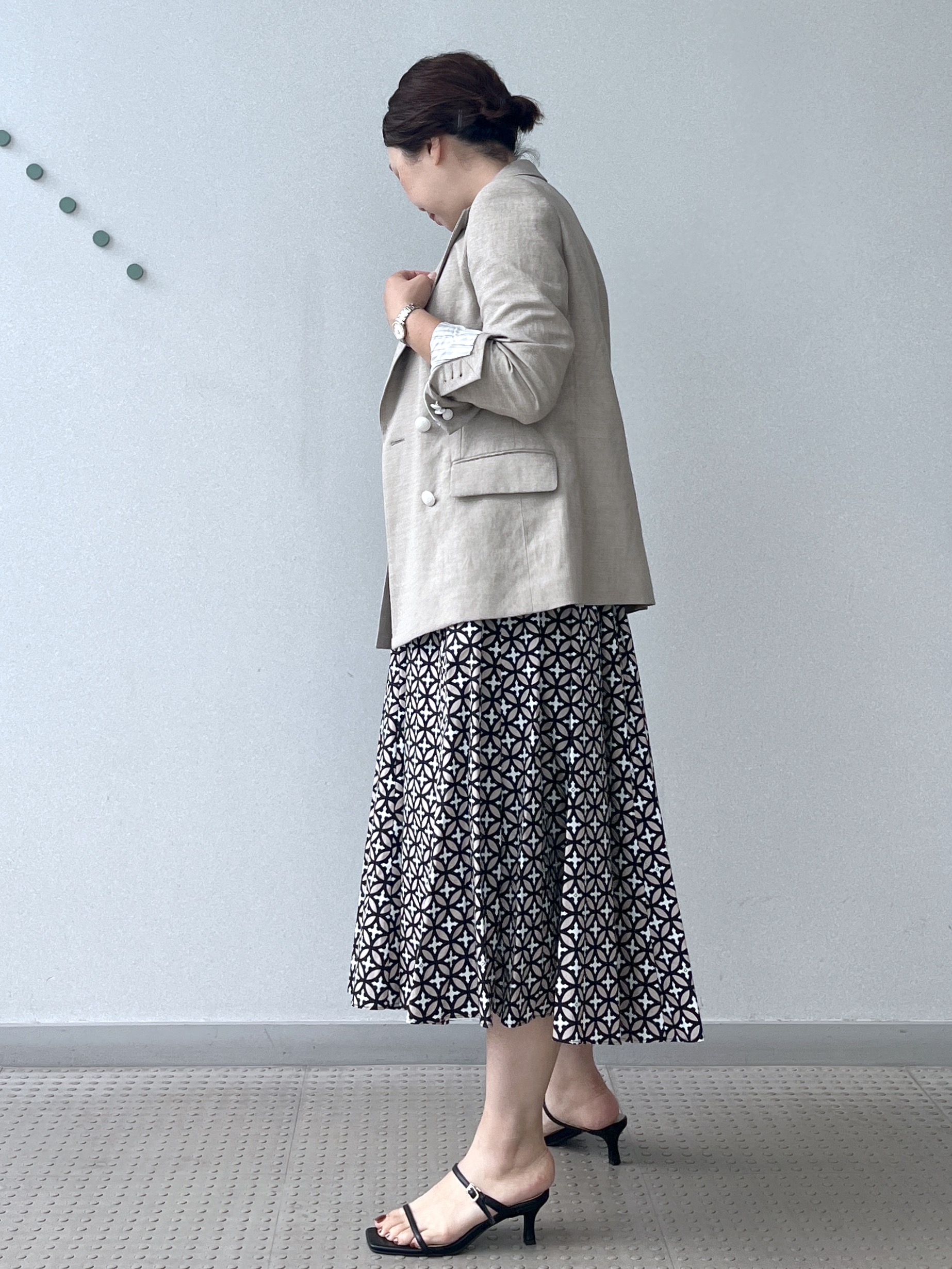 Soeさんの「DRESSTERIOR｜【セットアップ可】リネンブレンドダブルブレストジャケット」を使ったコーディネート