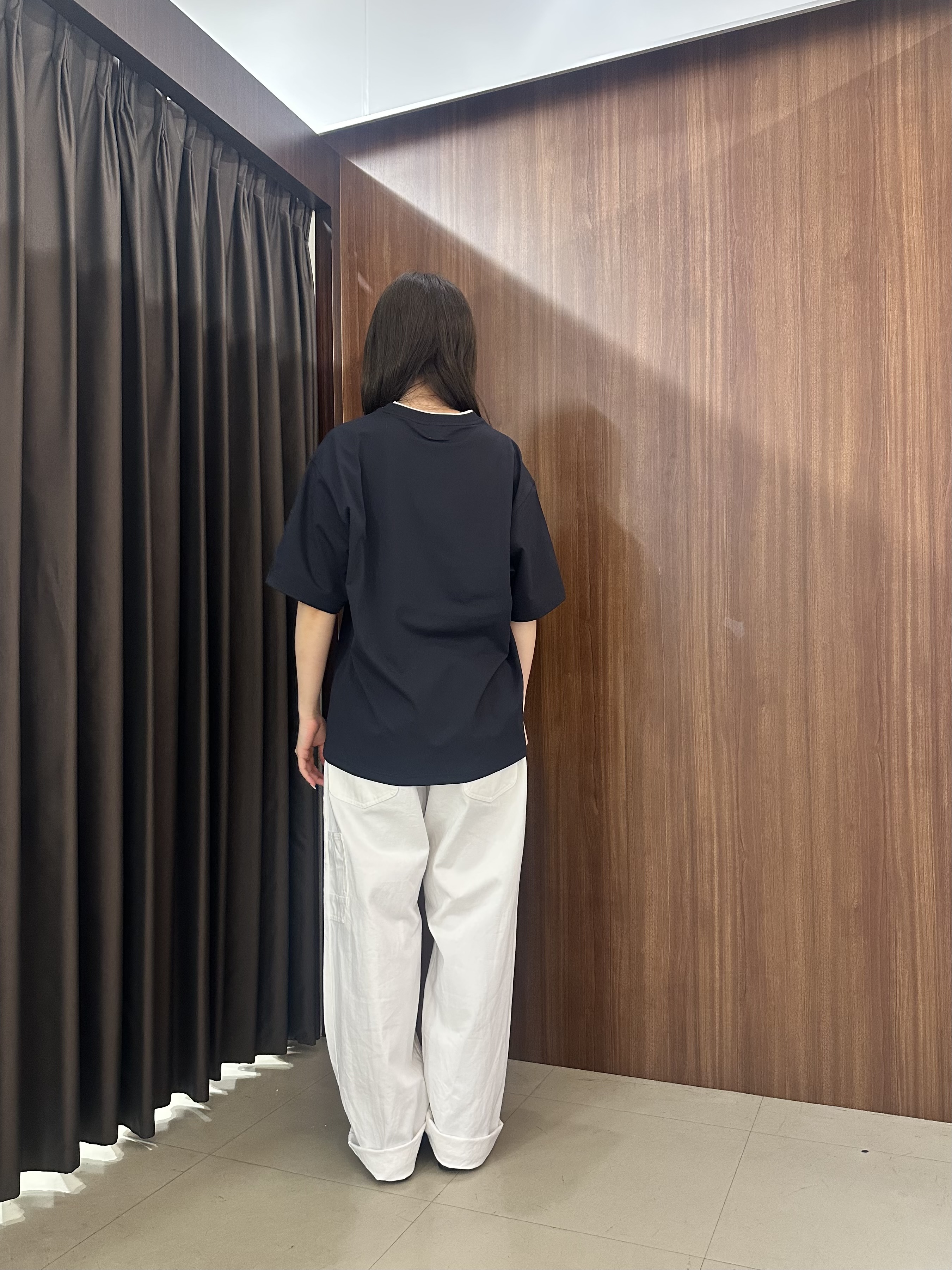 オノアサミさんの「TAKEO KIKUCHI｜【汗染み軽減/接触冷感】フェイクレイヤード ワンポイント刺繍Ｔシャツ」を使ったコーディネート