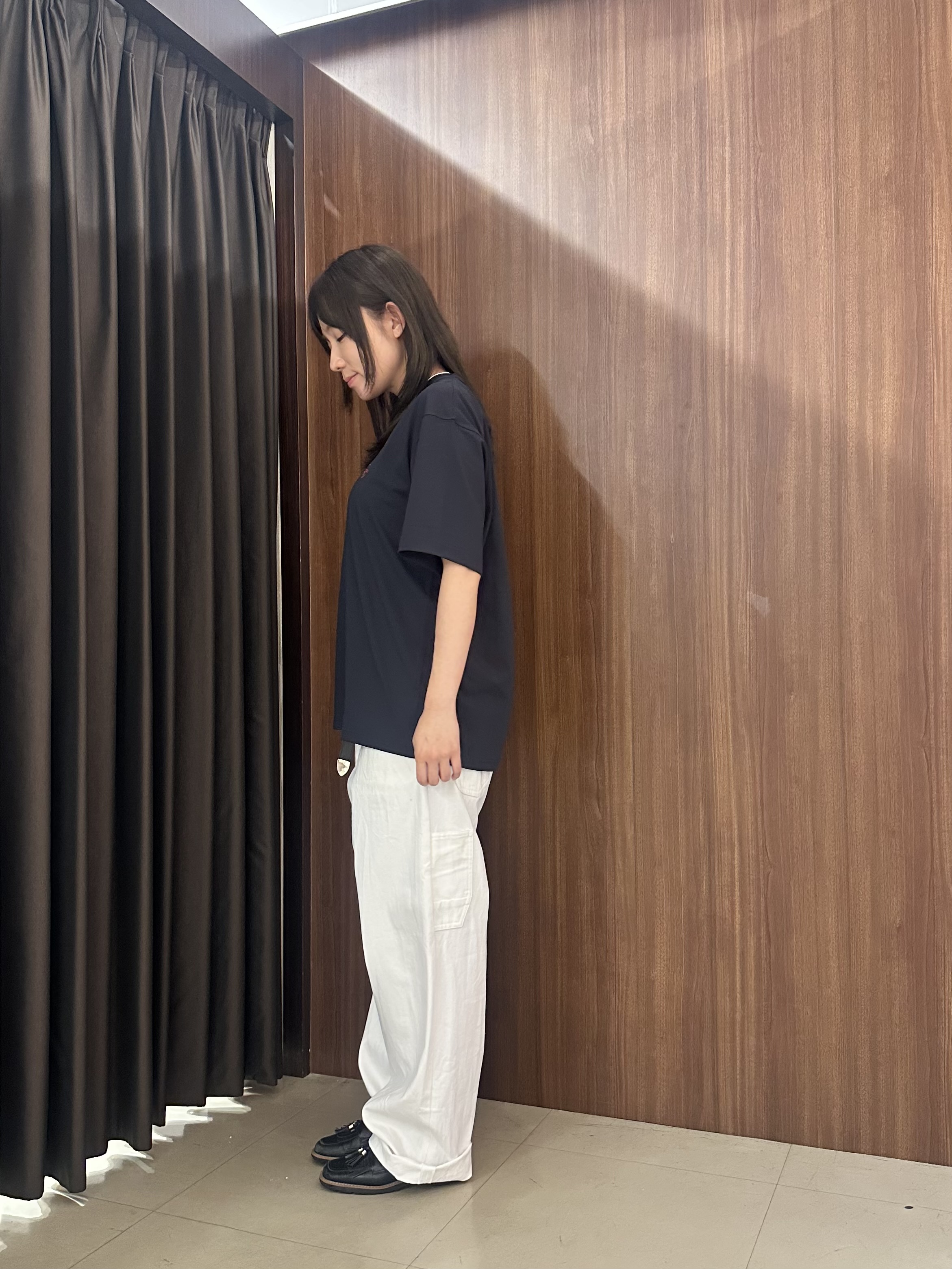 オノアサミさんの「TAKEO KIKUCHI｜【汗染み軽減/接触冷感】フェイクレイヤード ワンポイント刺繍Ｔシャツ」を使ったコーディネート