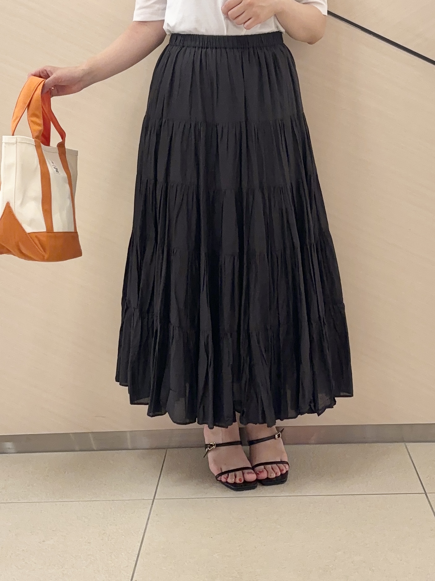 Rinaさんの「DRESSTERIOR｜【再入荷】コットンボイルティアードスカート」を使ったコーディネート