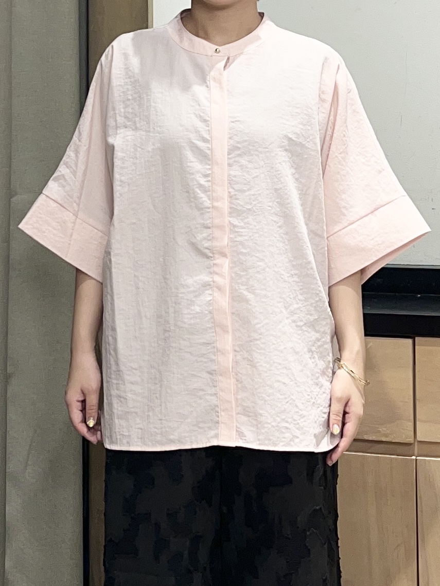 かのさんの「THE SHOP TK｜【高レビュー/体型カバー】さらっと快適 ドルマン5分袖ブラウス」を使ったコーディネート