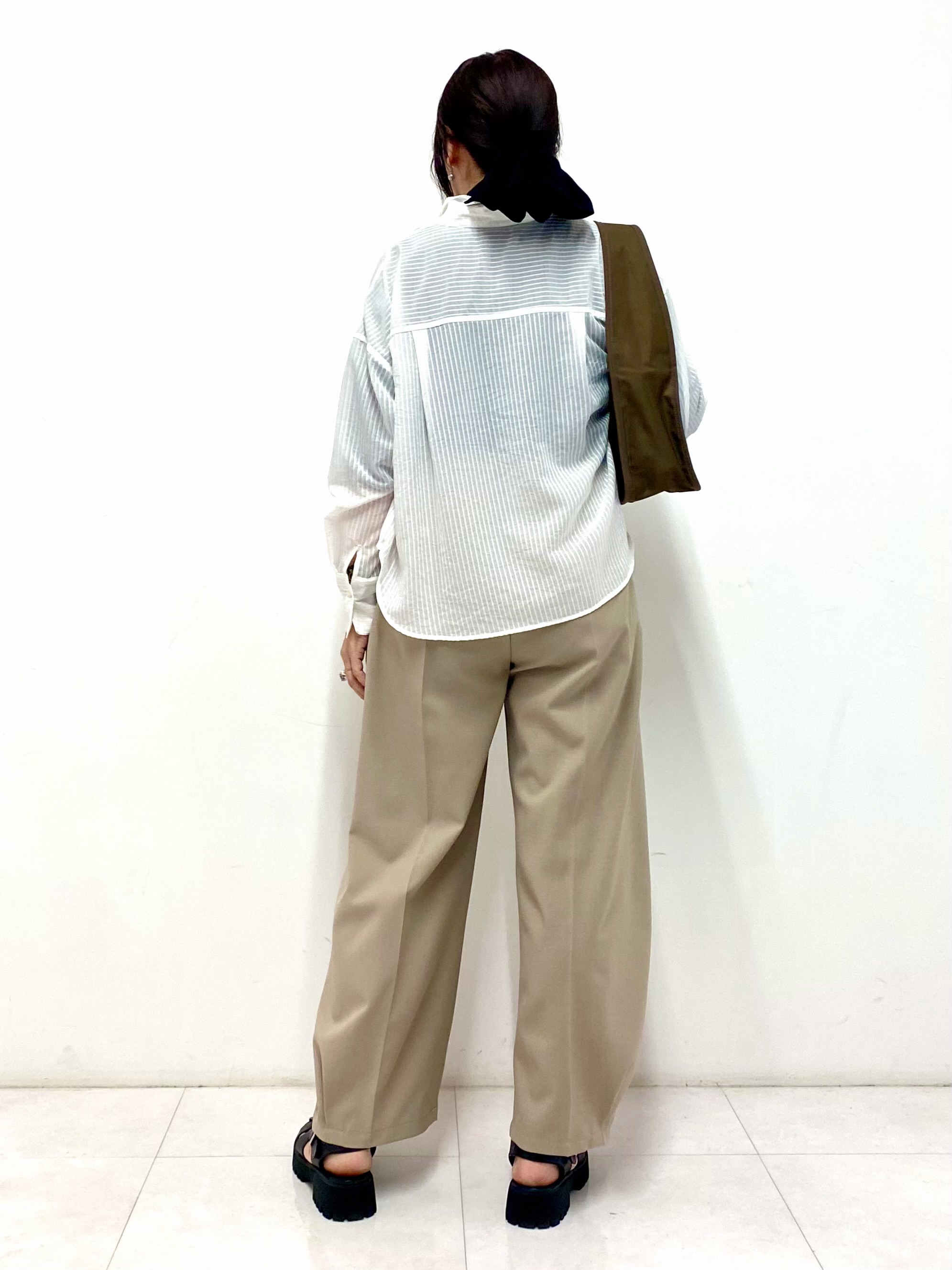 Sawaguchiさんの「DRESSTERIOR｜◆シアーストライプクロップドシャツ」を使ったコーディネート